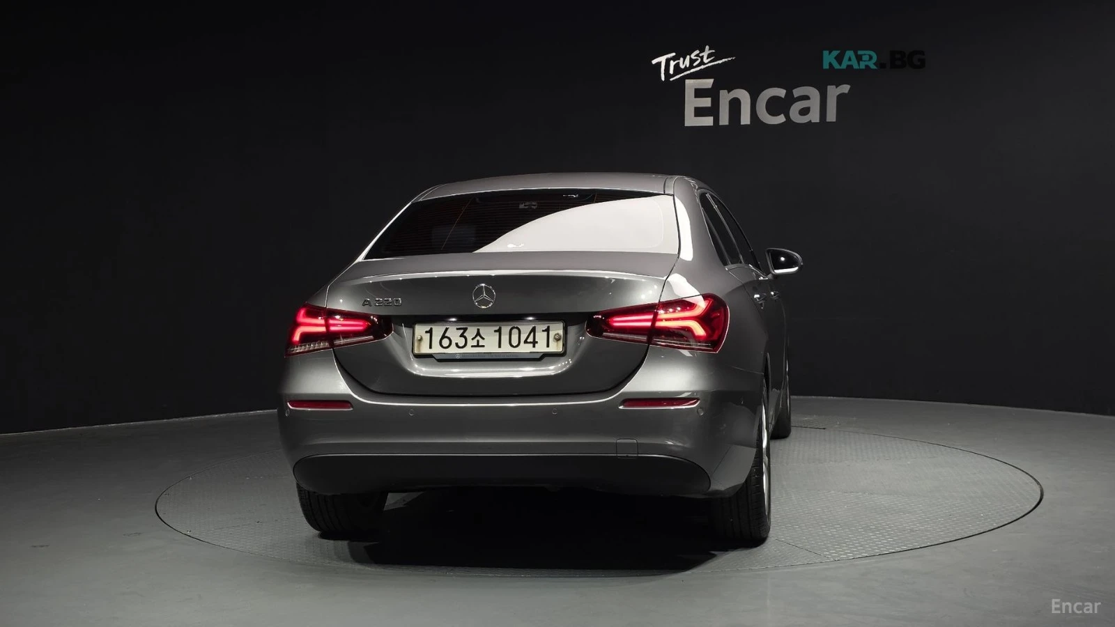 Mercedes-Benz A 220 * CARBON* 360* KEYLESS* Camera* ПОДГРЕВ* , снимка 4 - Автомобили и джипове - 55062567