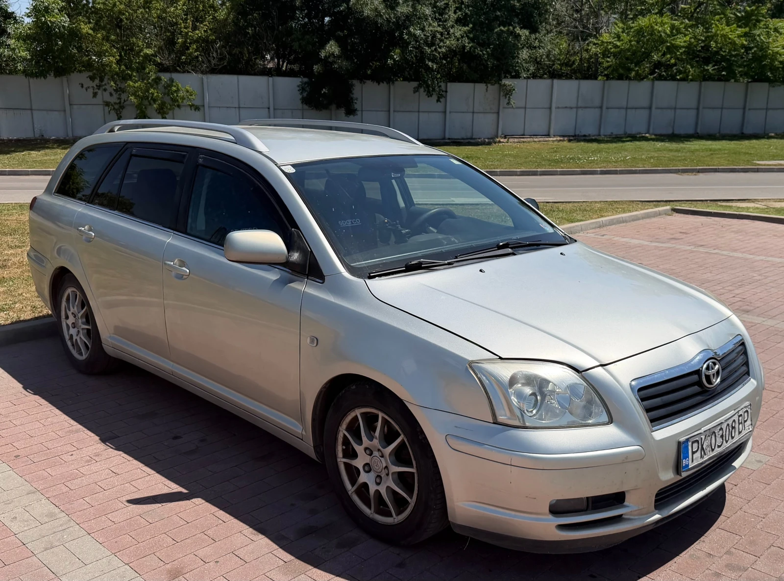Toyota Avensis 2.2 D4D, снимка 7 - Автомобили и джипове - 55135509