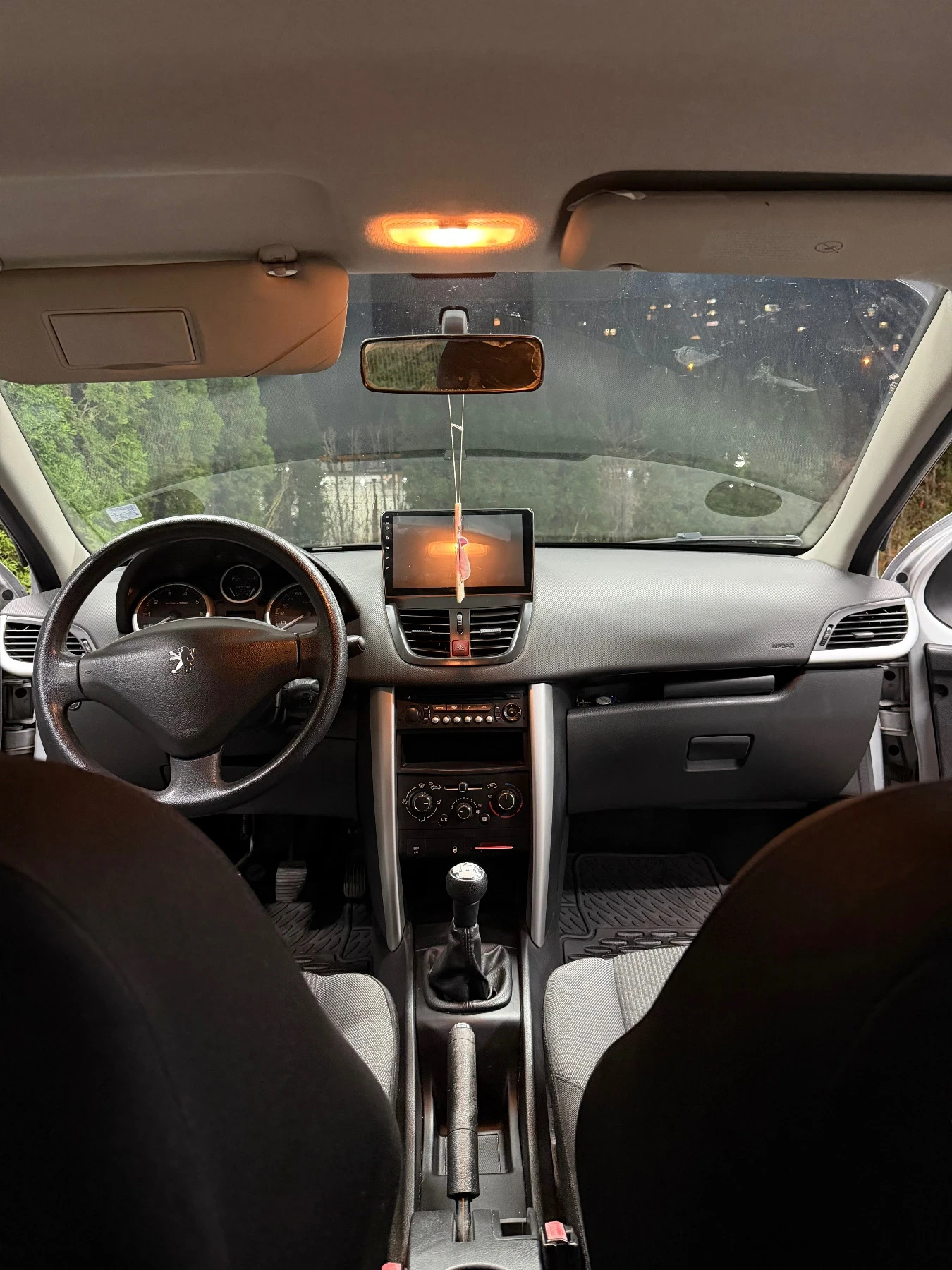 Peugeot 207, снимка 9 - Автомобили и джипове - 55193313