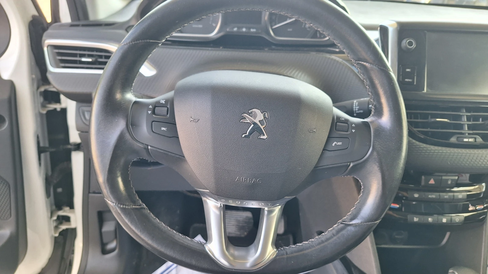 Peugeot 2008 1, 2 i 48000km, снимка 7 - Автомобили и джипове - 55516867