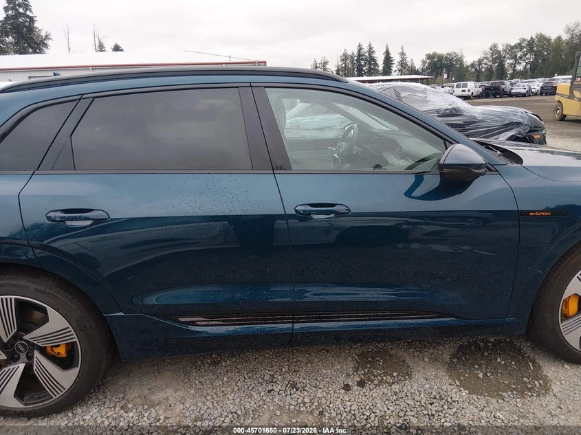 Audi E-Tron Premium Plus Quattro, снимка 13 - Автомобили и джипове - 55534816