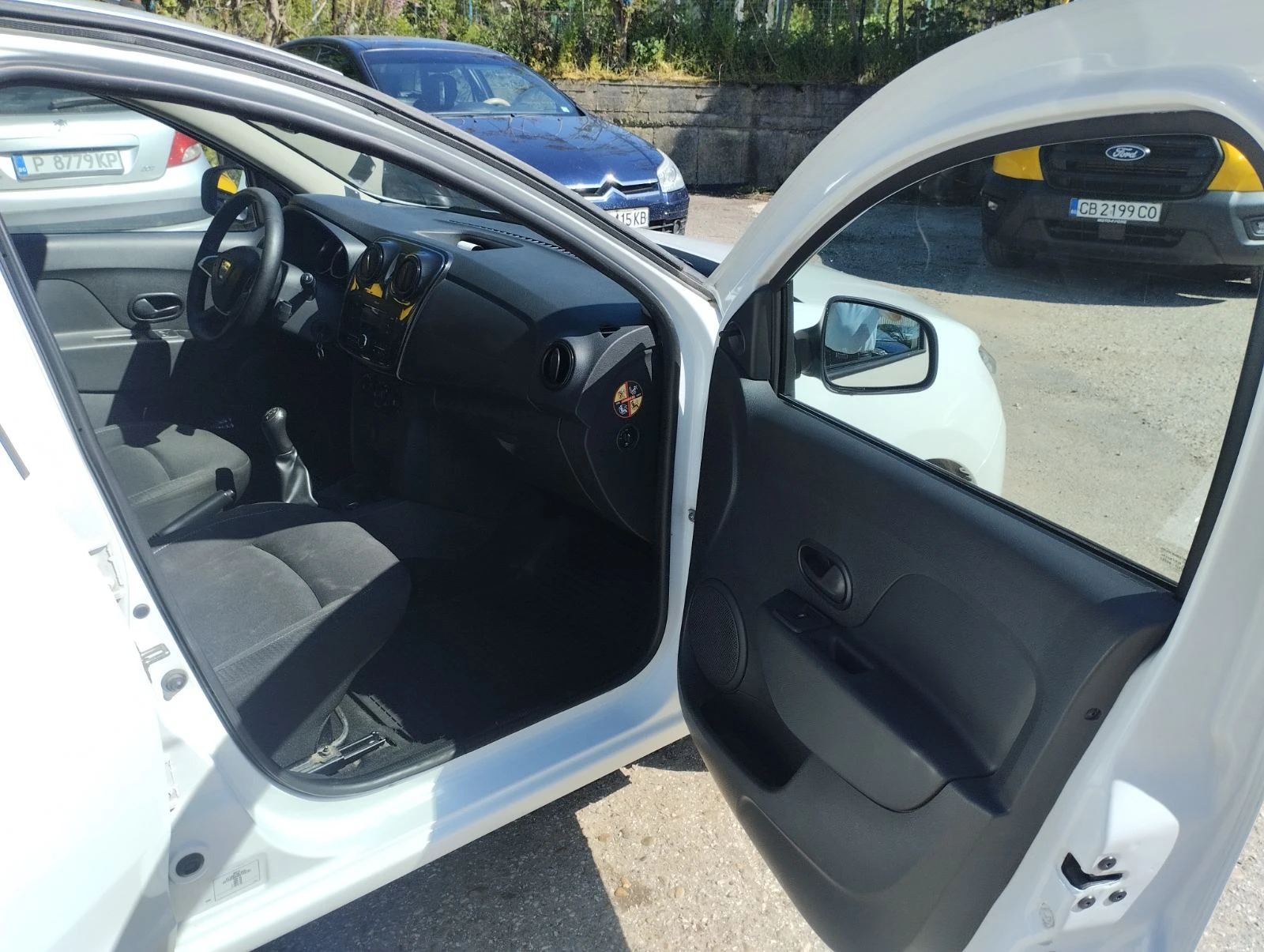 Dacia Logan, снимка 8 - Автомобили и джипове - 55752589