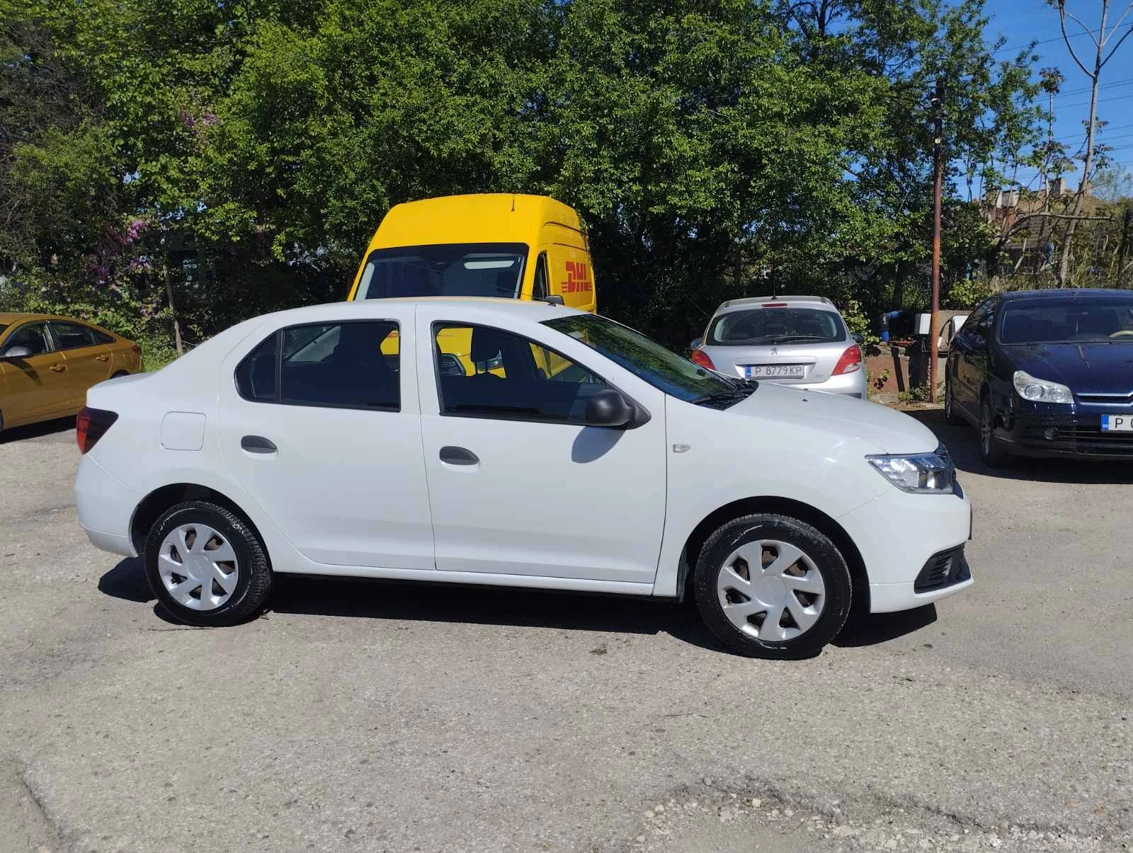 Dacia Logan, снимка 5 - Автомобили и джипове - 55752589