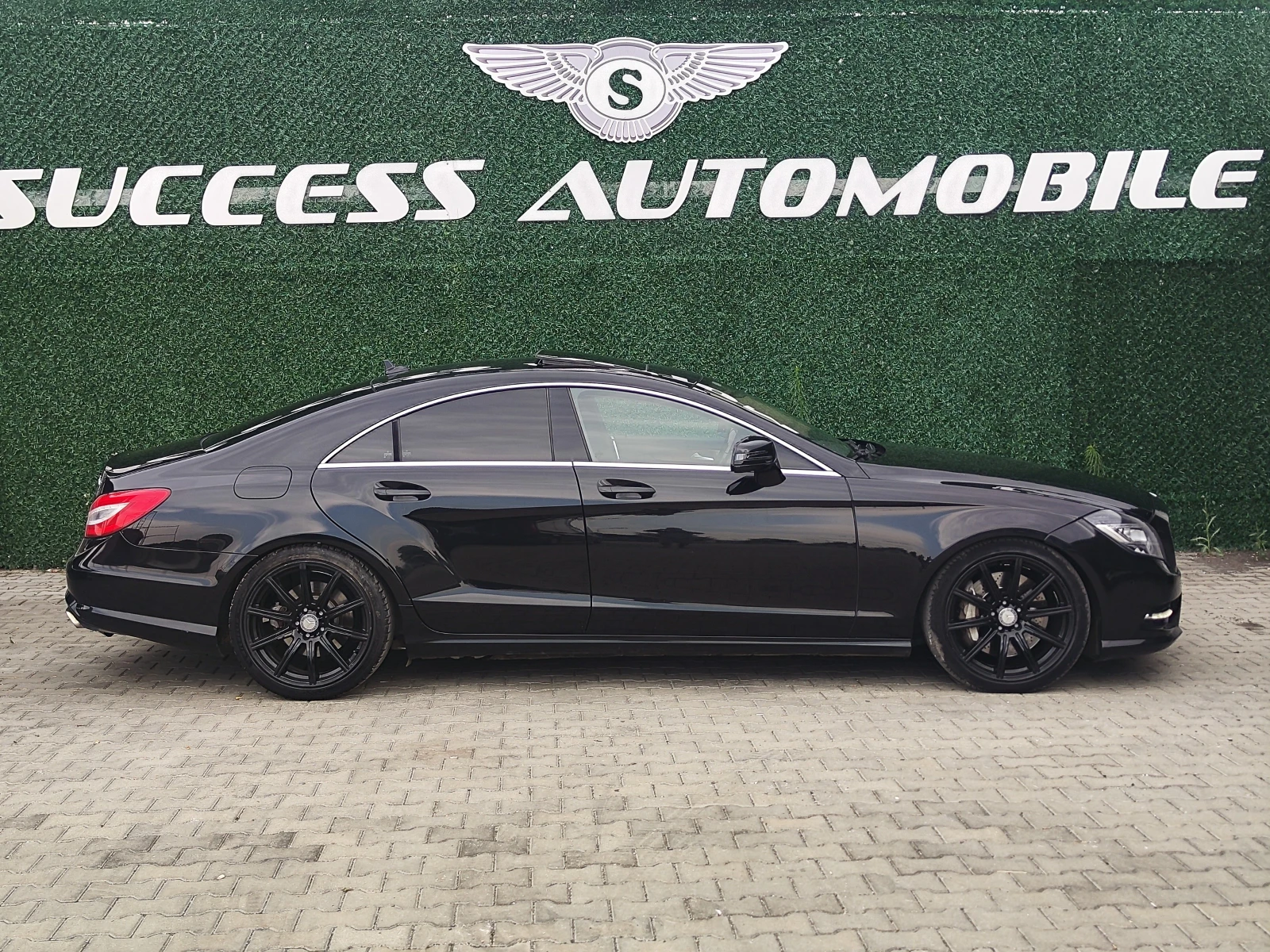 Mercedes-Benz CLS 500 DESIGNO* 4MATIC* PODGREV* OBDUH* ALCANTAR* LINEAS*, снимка 3 - Автомобили и джипове - 55792500