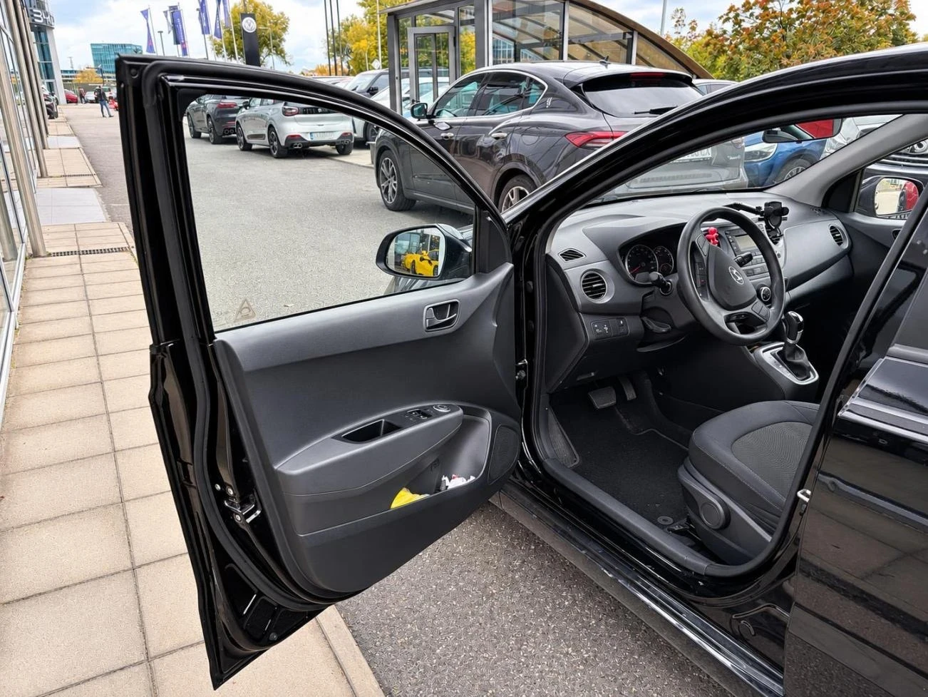 Hyundai I10 Elegance, снимка 9 - Автомобили и джипове - 56665492