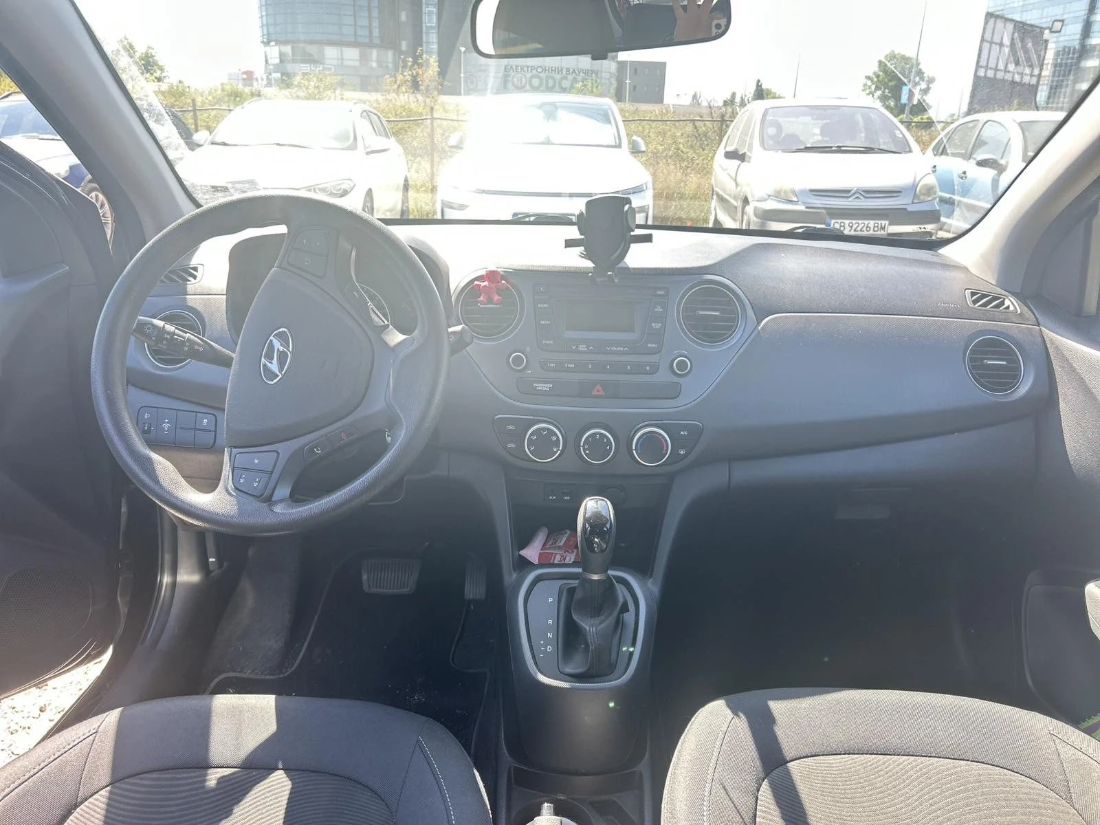 Hyundai I10 Elegance, снимка 9 - Автомобили и джипове - 56132614