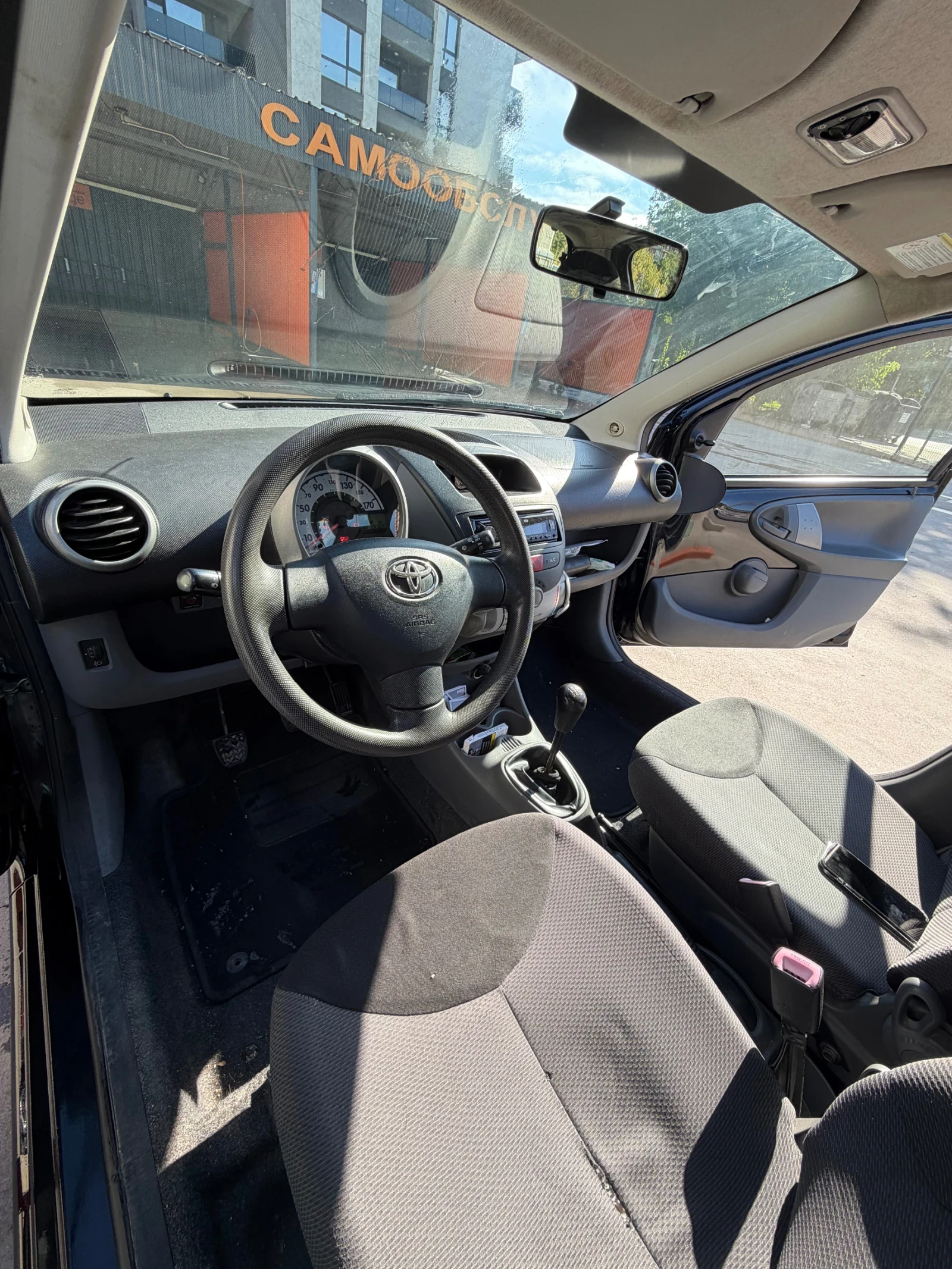 Toyota Aygo, снимка 12 - Автомобили и джипове - 56254896