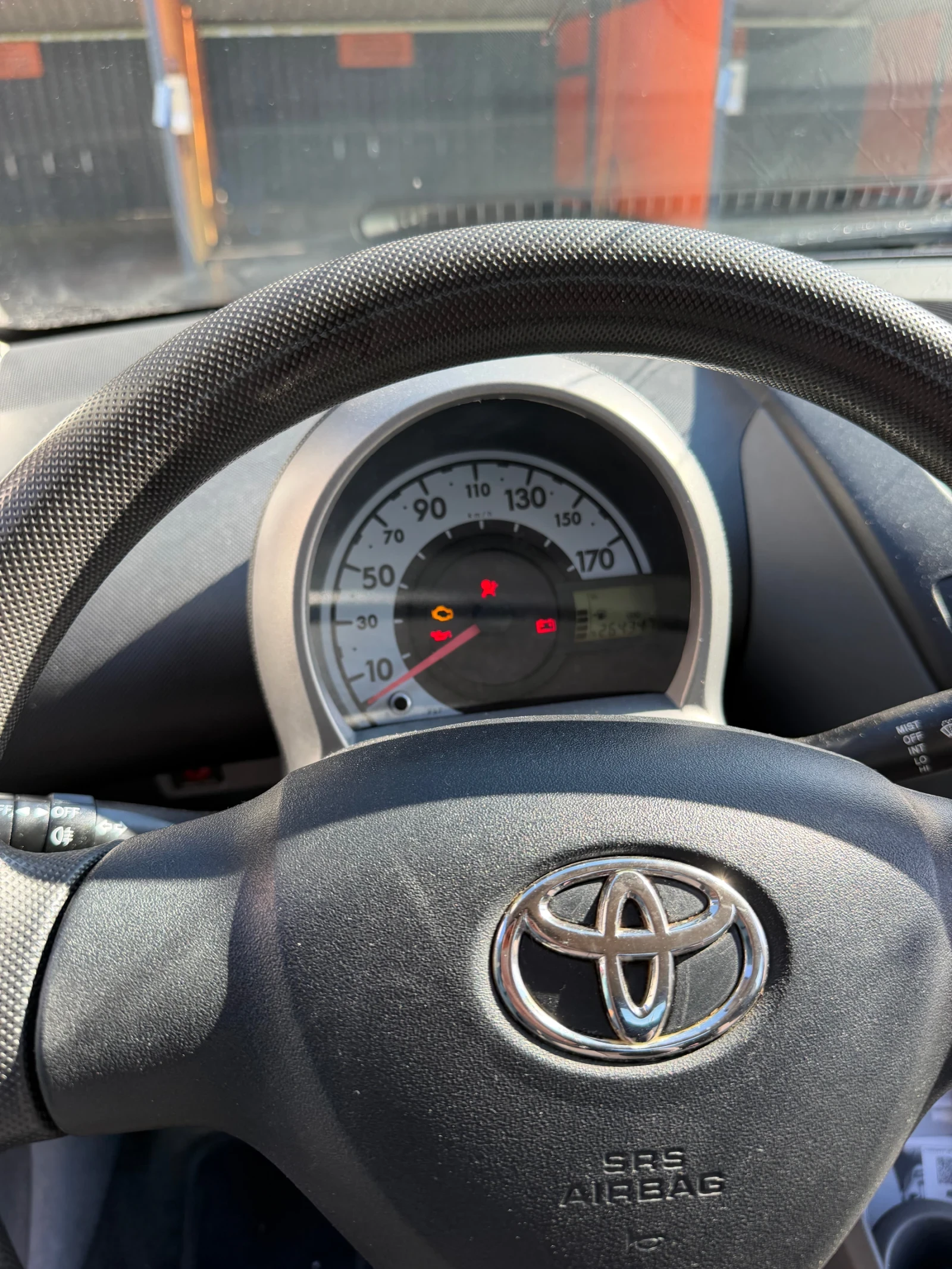Toyota Aygo, снимка 10 - Автомобили и джипове - 56254896