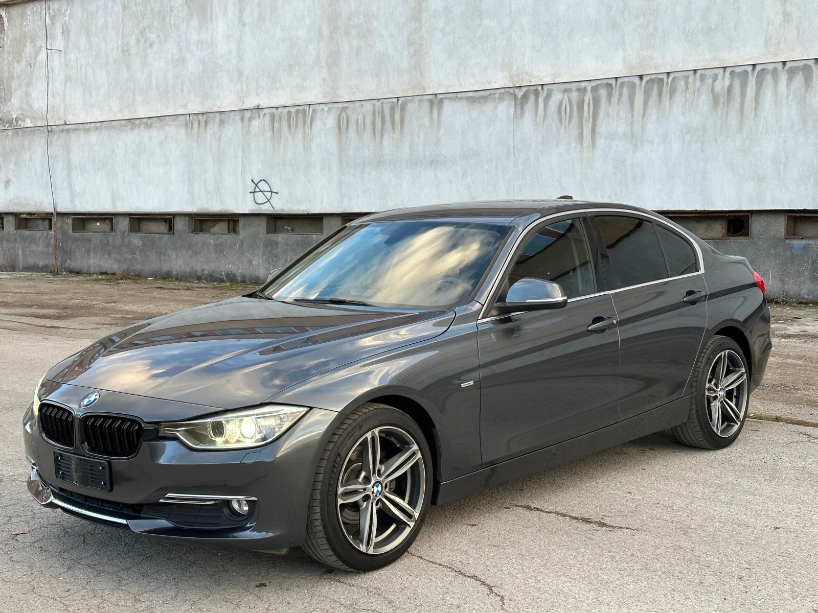 BMW 320 Automatic / 184 / luxury , снимка 2 - Автомобили и джипове - 56727203