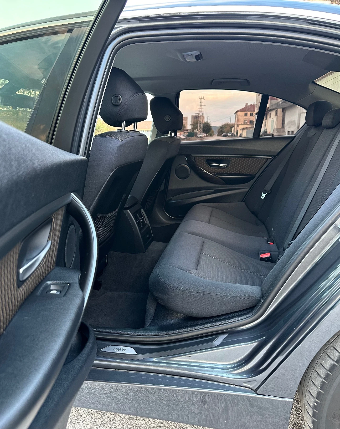 BMW 320 Automatic / 184 / luxury , снимка 13 - Автомобили и джипове - 56727203