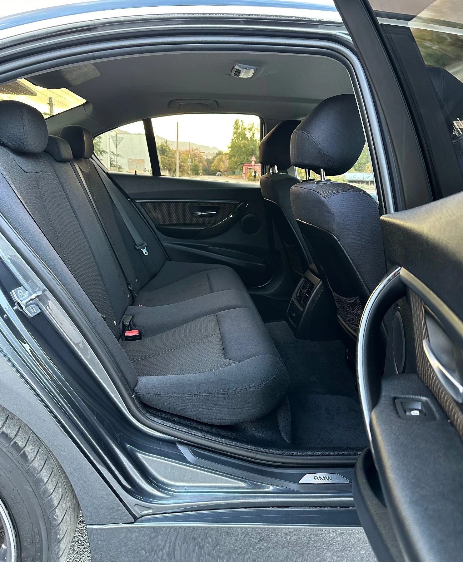 BMW 320 Automatic / 184 / luxury , снимка 15 - Автомобили и джипове - 56727203