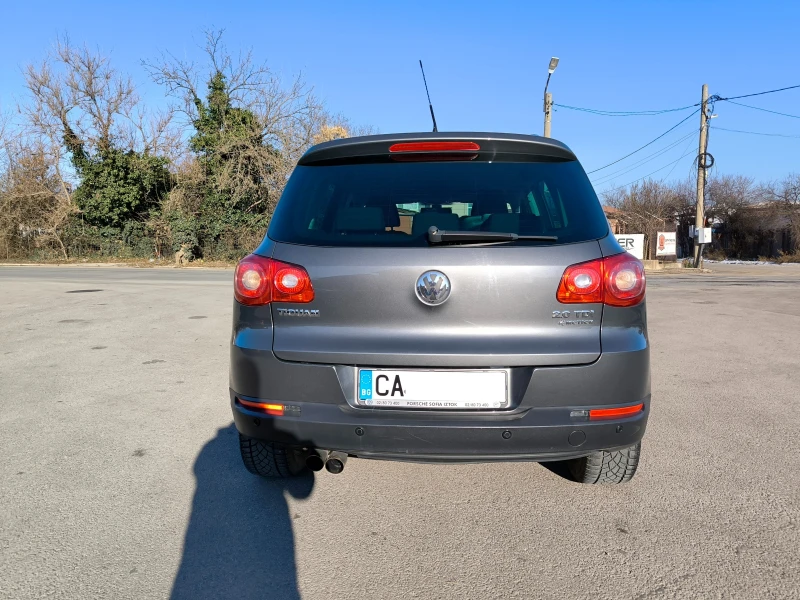 VW Tiguan 2.0 TDI 4 MOTION, снимка 8 - Автомобили и джипове - 49131076