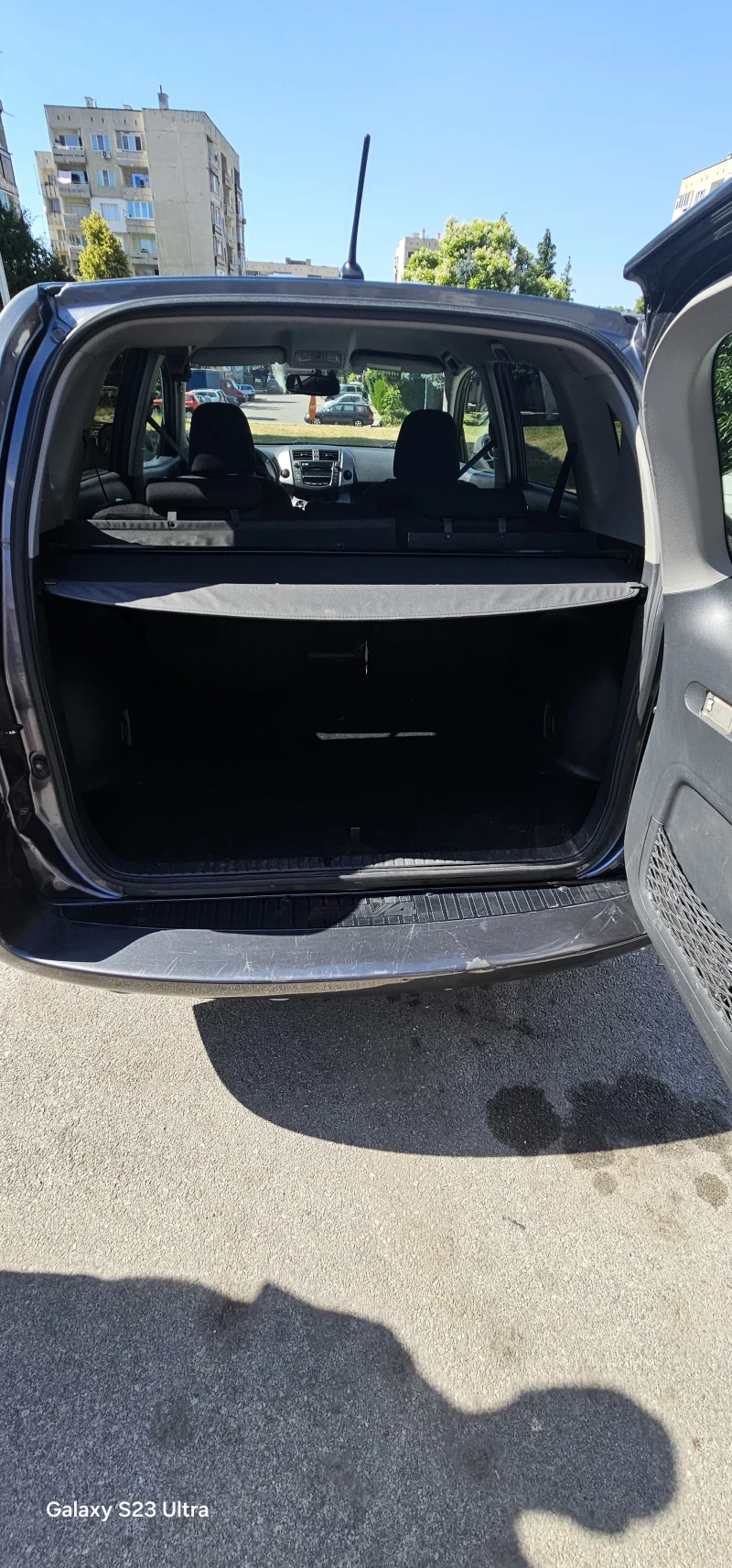 Toyota Rav4, снимка 12 - Автомобили и джипове - 52635310