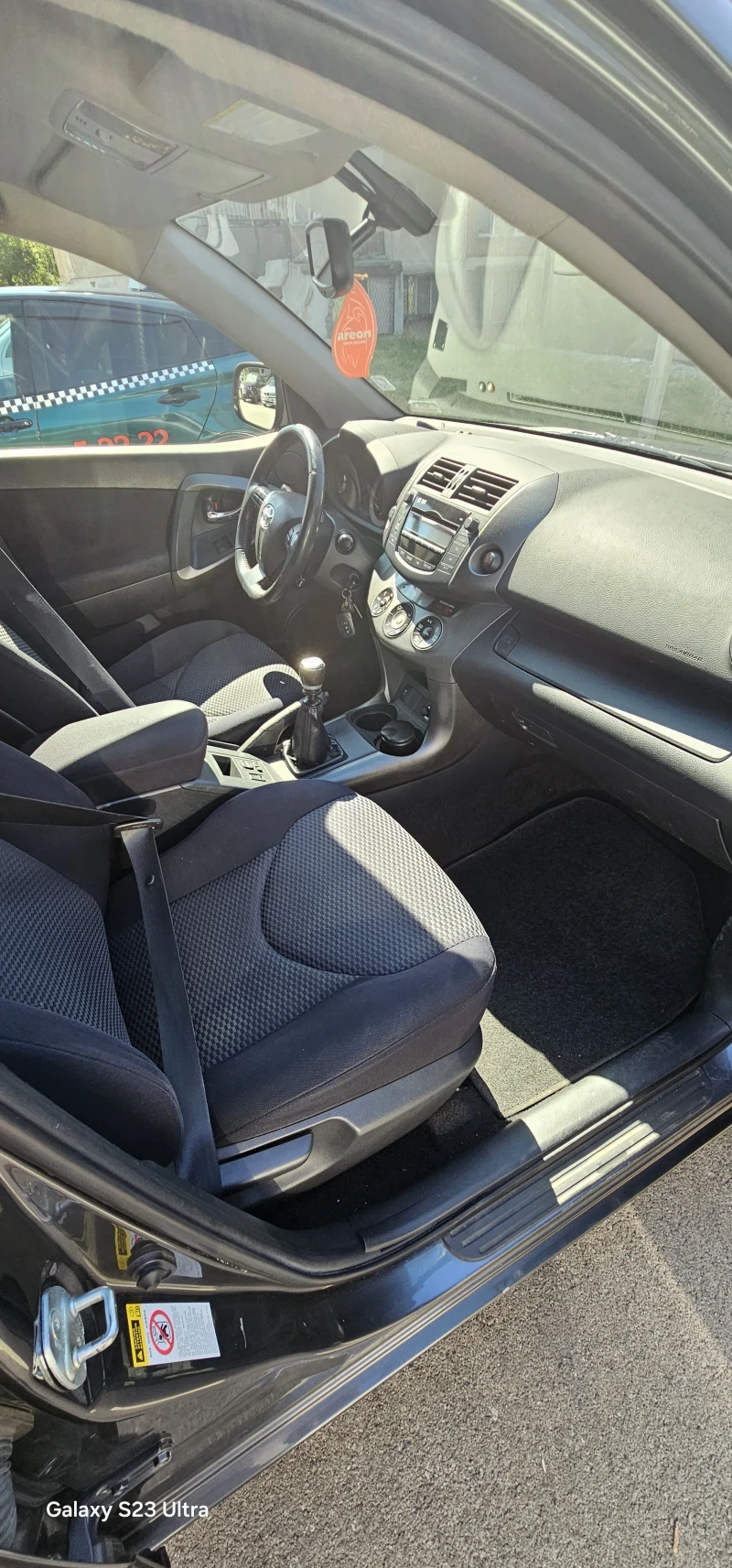 Toyota Rav4, снимка 11 - Автомобили и джипове - 52635310