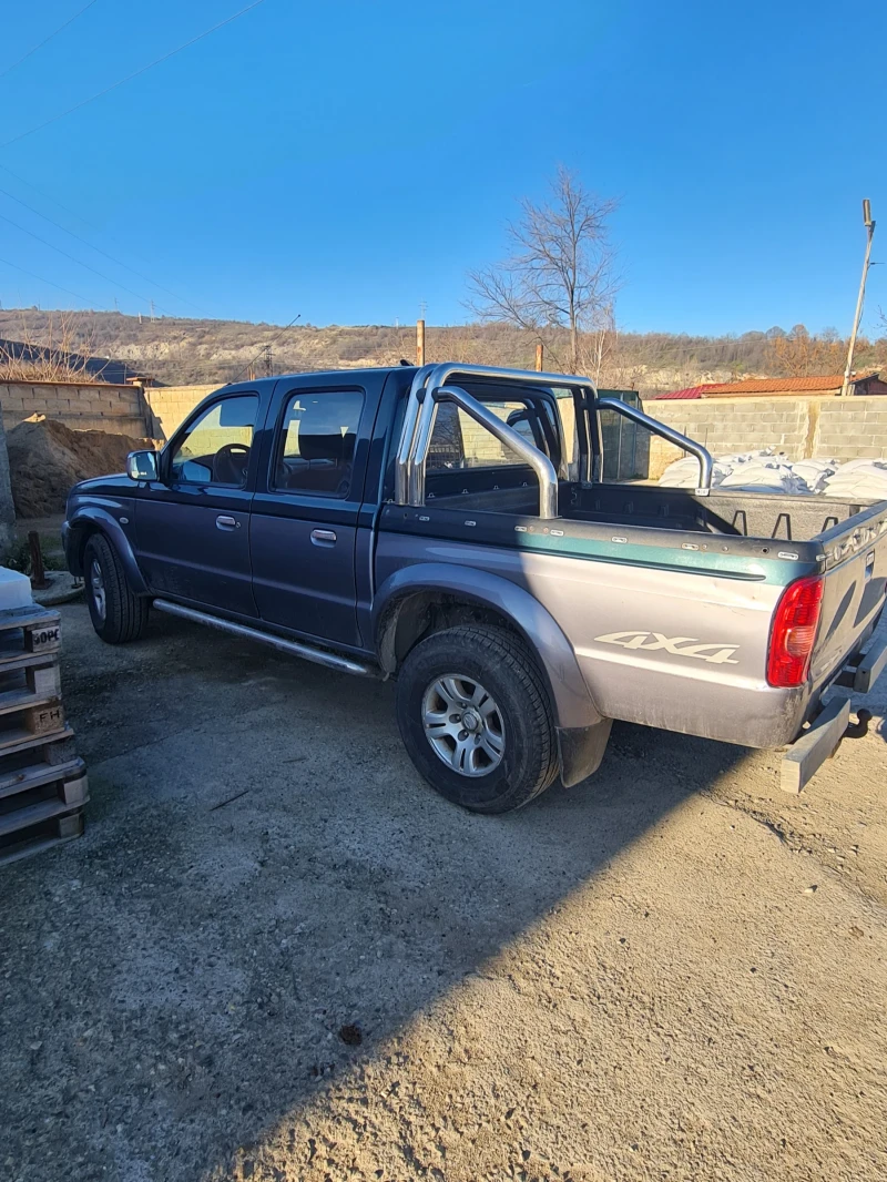 Mazda B2500, снимка 3 - Автомобили и джипове - 52852851