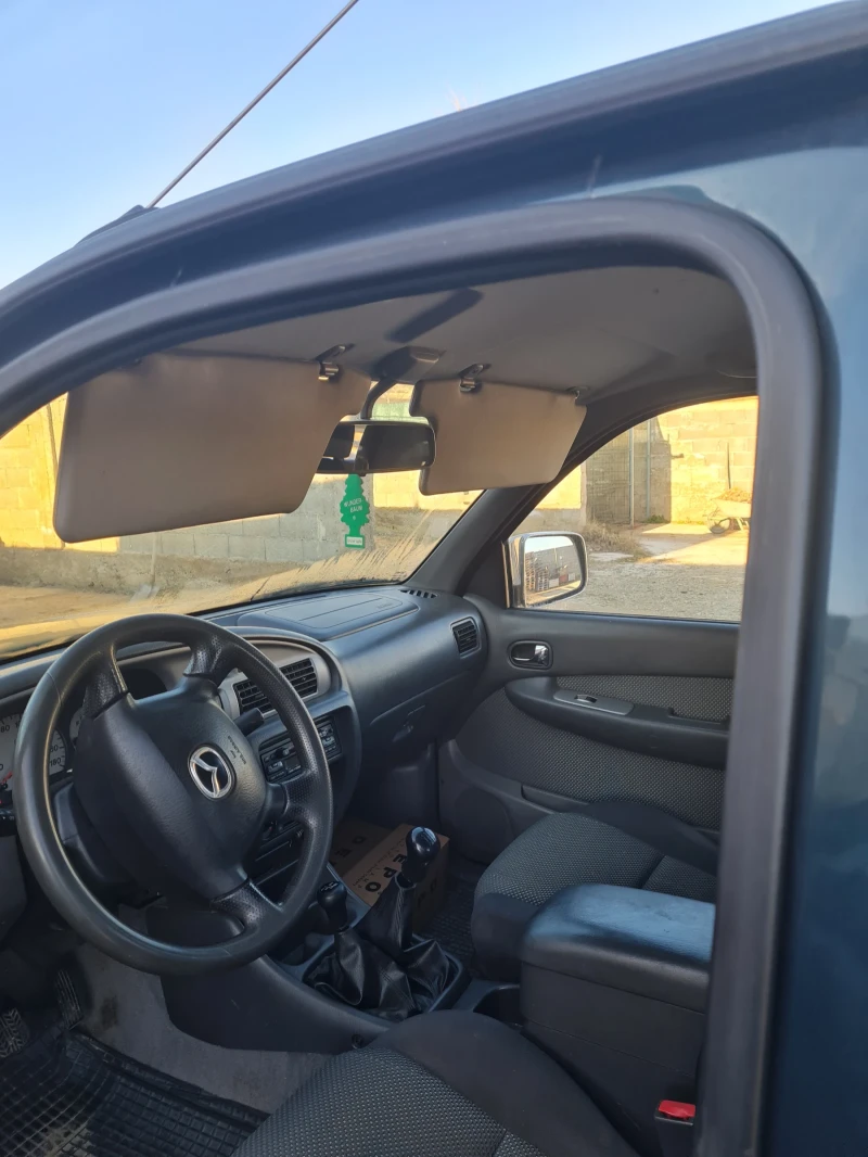 Mazda B2500, снимка 14 - Автомобили и джипове - 52852851