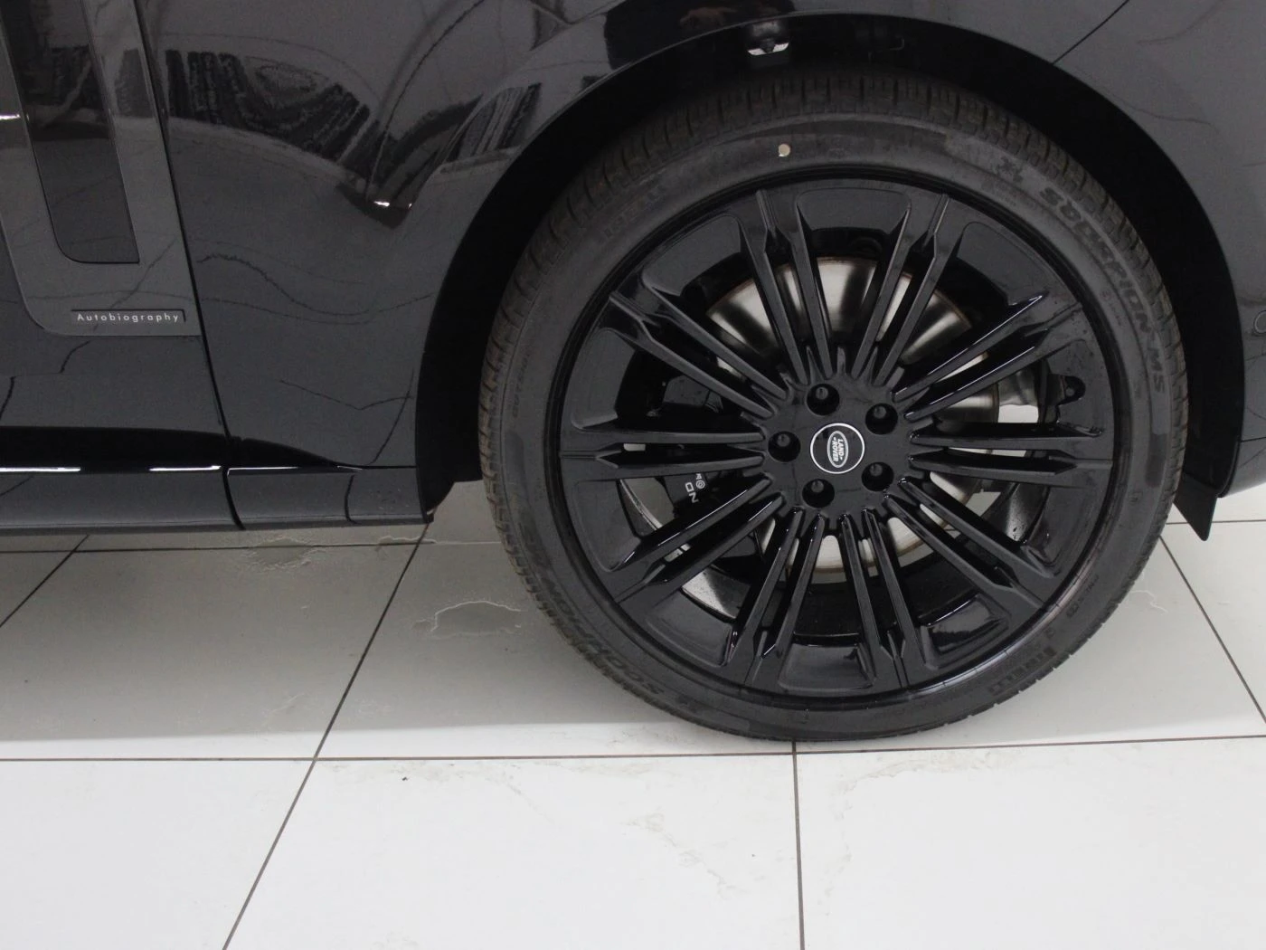 Land Rover Range rover LWB P530 Autobiography Black - изображение 10