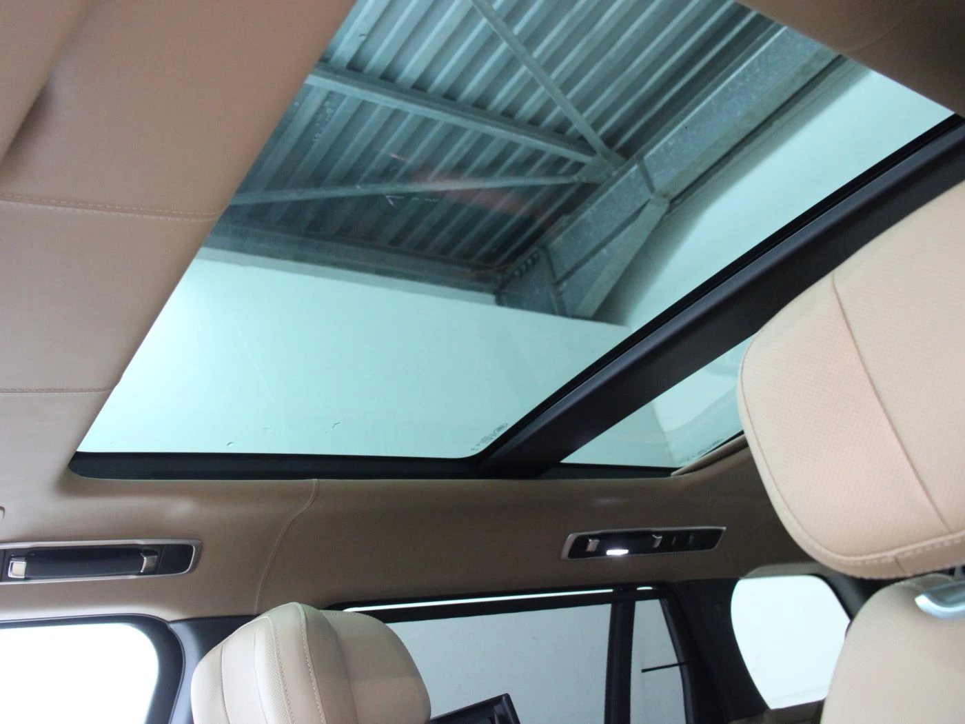 Land Rover Range rover LWB P530 Autobiography Black - изображение 6