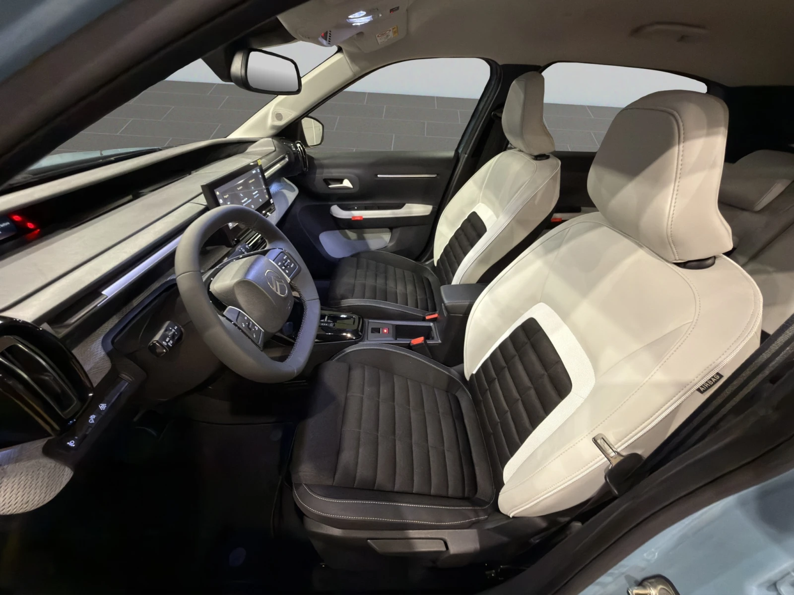 Citroen C3 Aircross MAX HYBRID 145 Automatic E6 Гаранция до 12.2029 г. - изображение 10