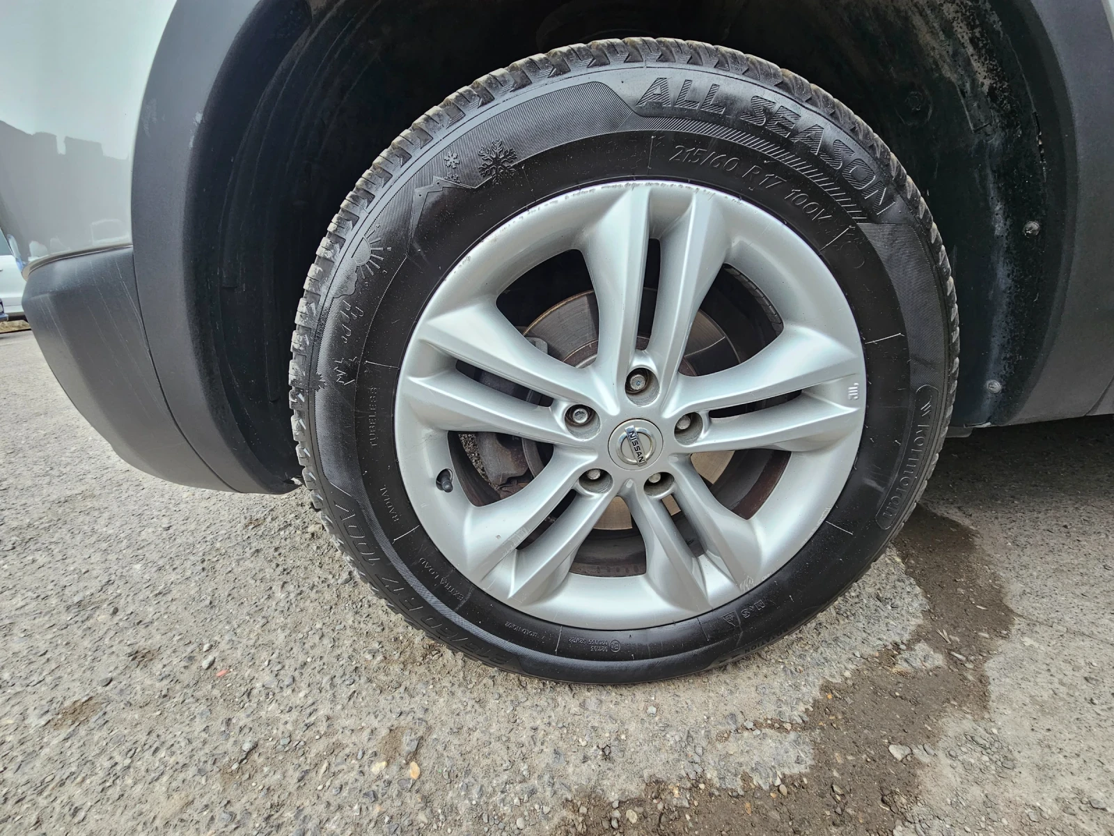 Nissan Qashqai, снимка 8 - Автомобили и джипове - 53928861