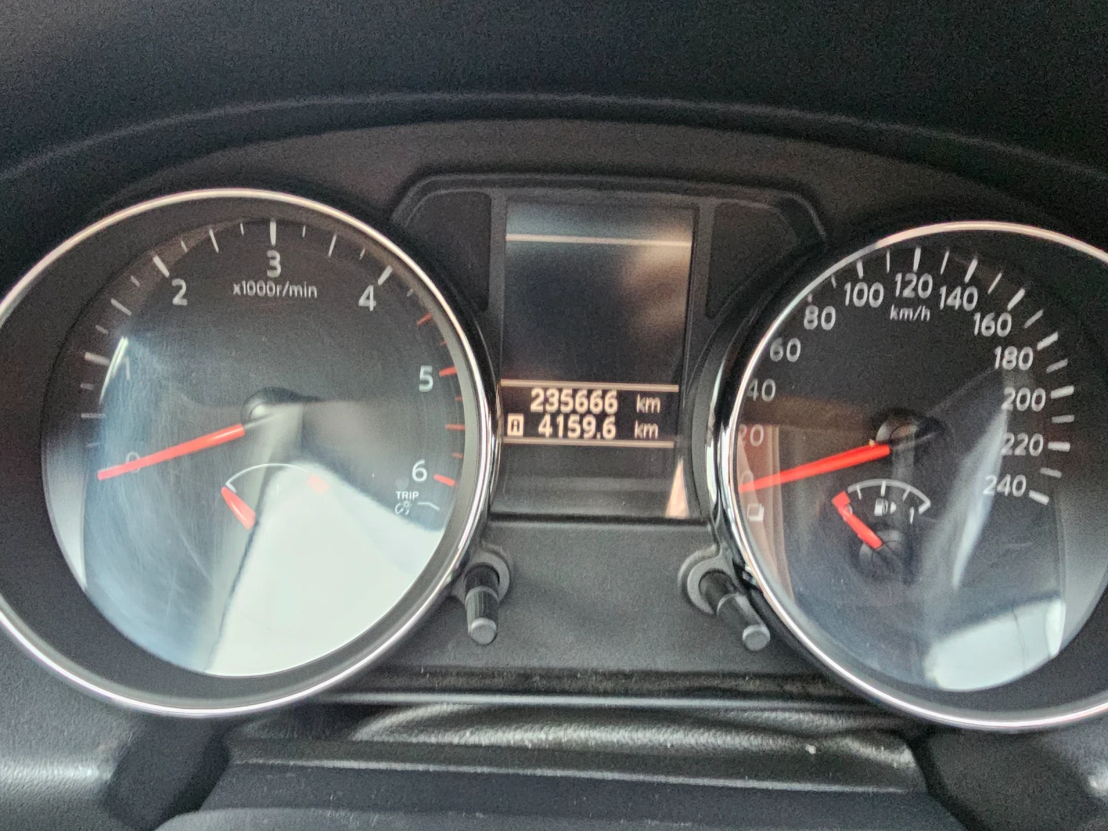 Nissan Qashqai, снимка 6 - Автомобили и джипове - 53928861