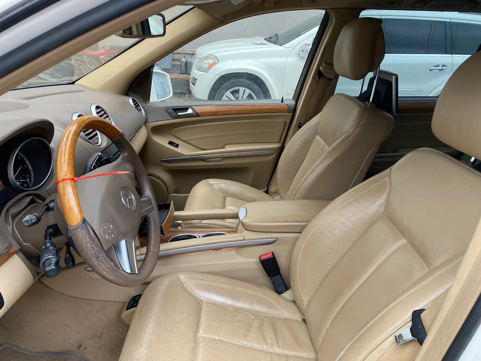 Mercedes-Benz GL 550 Grand edition , снимка 7 - Автомобили и джипове - 53964737