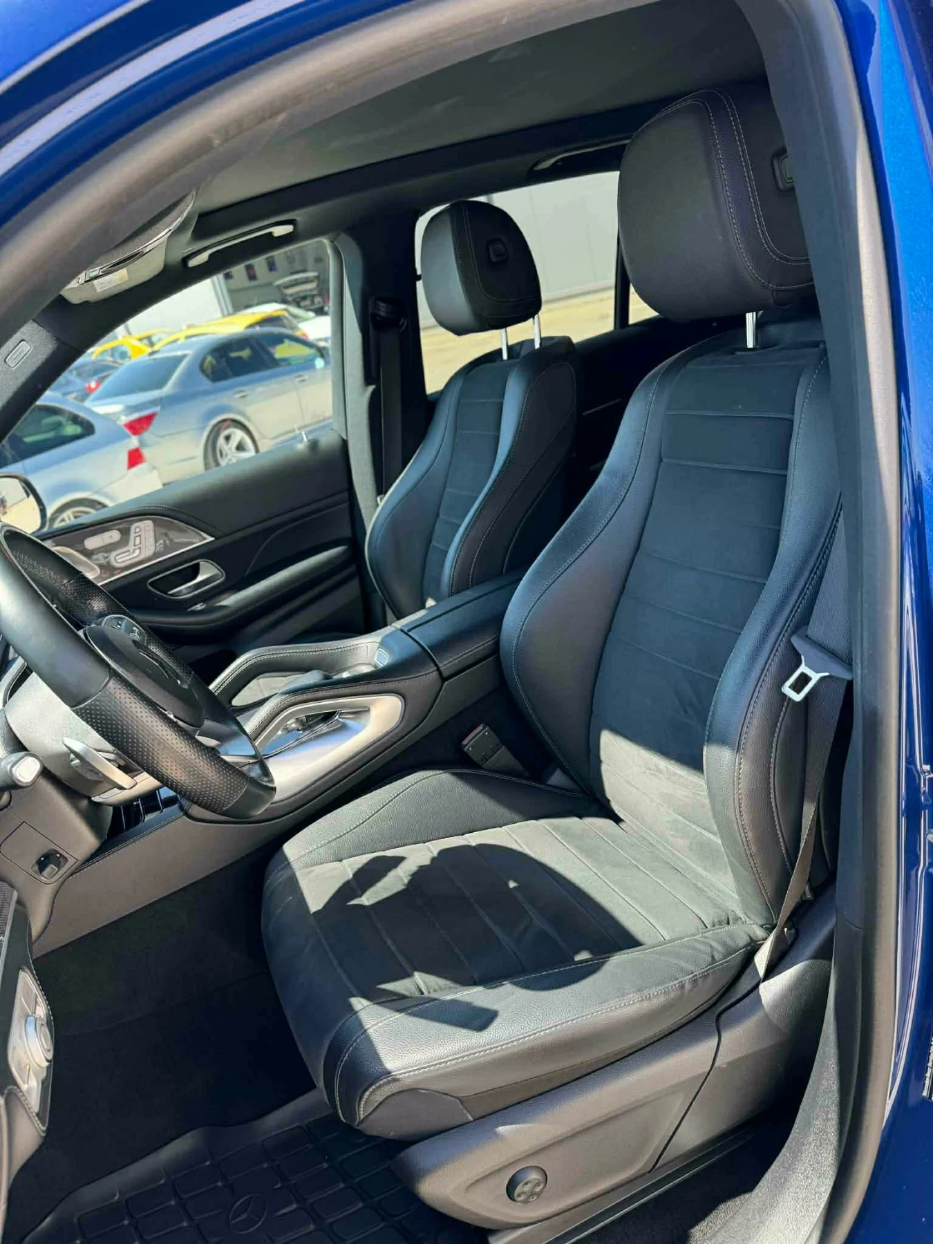 Mercedes-Benz GLE 400 d 88.000km AMG pack, Carbon Fiber, Burmester, Pano, снимка 8 - Автомобили и джипове - 54195047