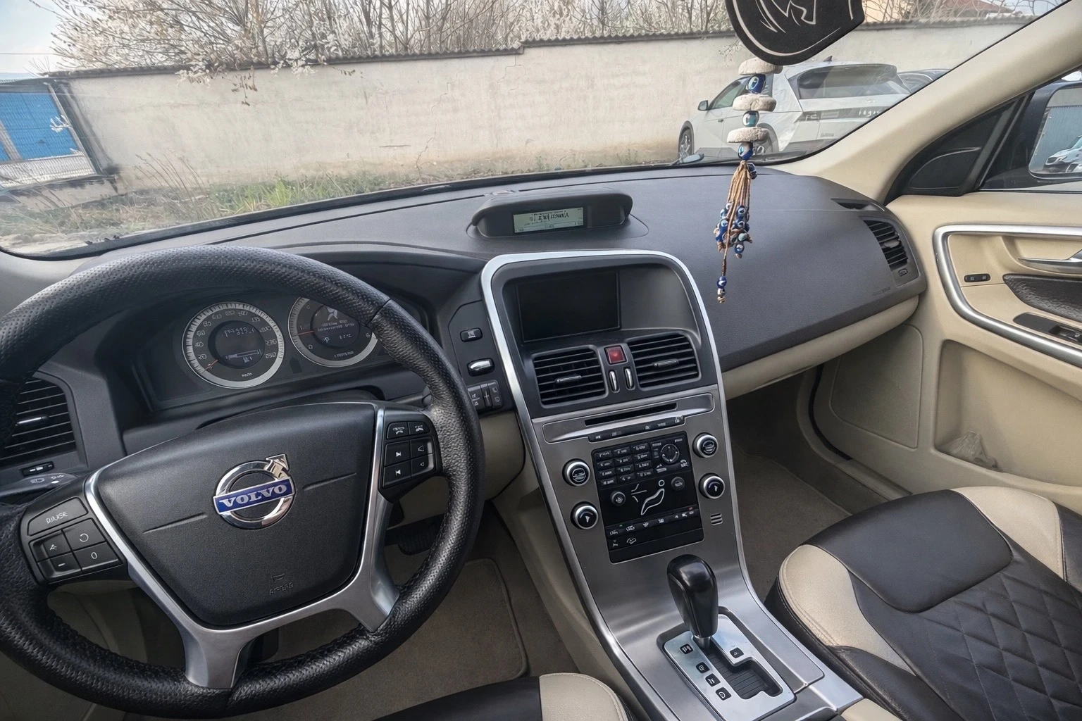 Volvo XC60, снимка 7 - Автомобили и джипове - 54335053