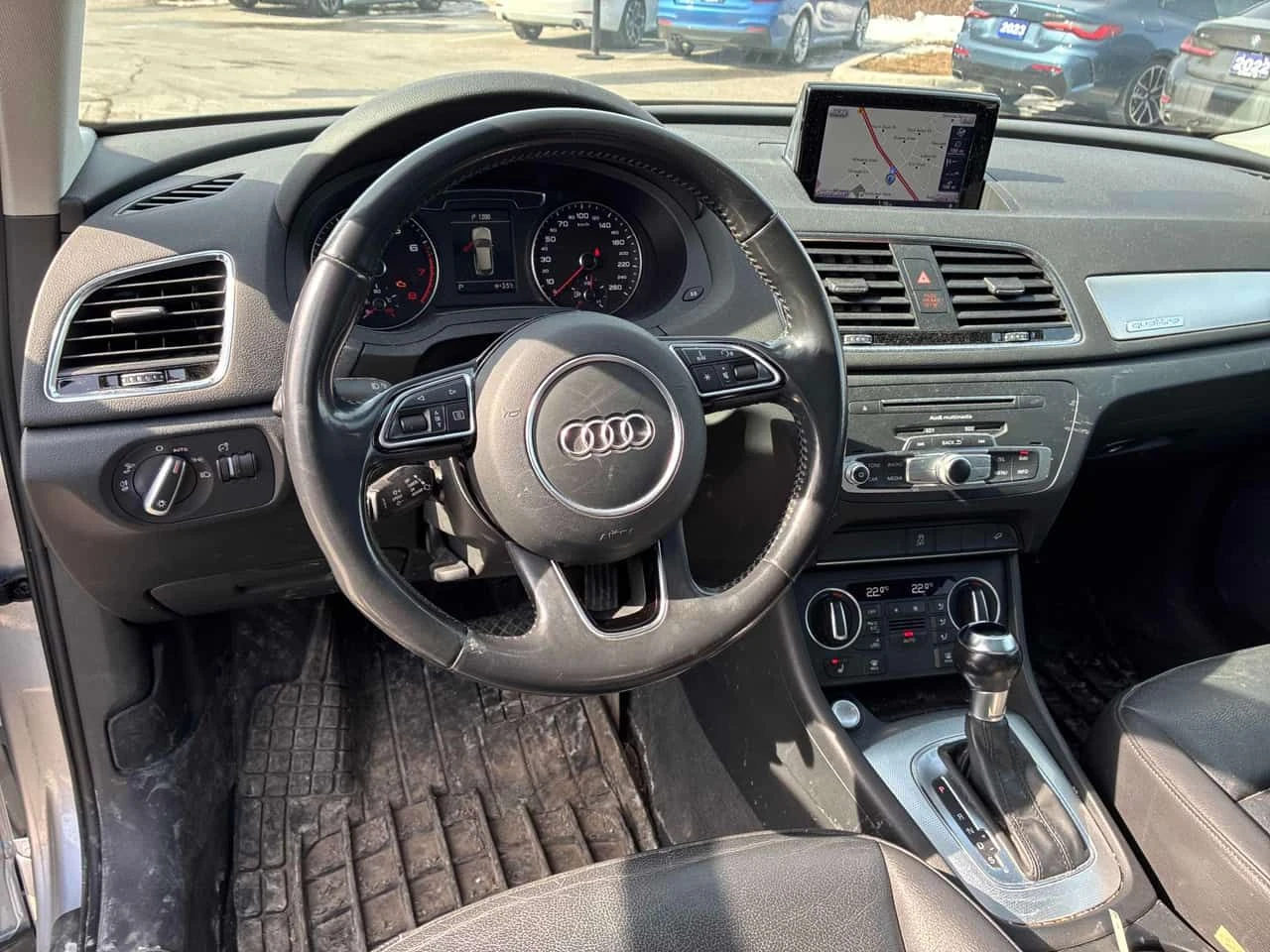 Audi Q3 * Progressiv * ПАНОРАМА * ПОДГРЕВ * КЛИП НА МОТОРА, снимка 11 - Автомобили и джипове - 54366180