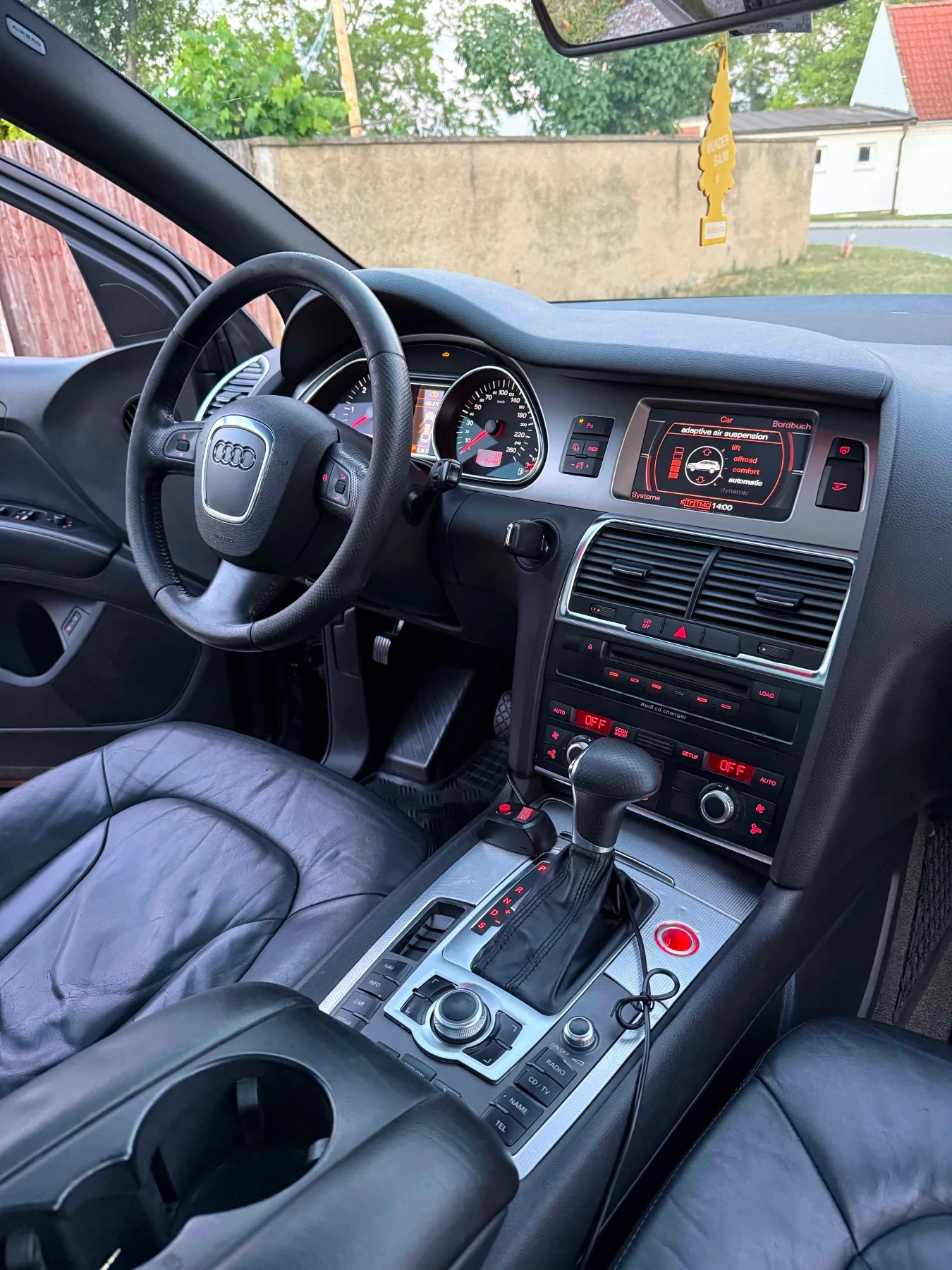 Audi Q7, снимка 4 - Автомобили и джипове - 54993642
