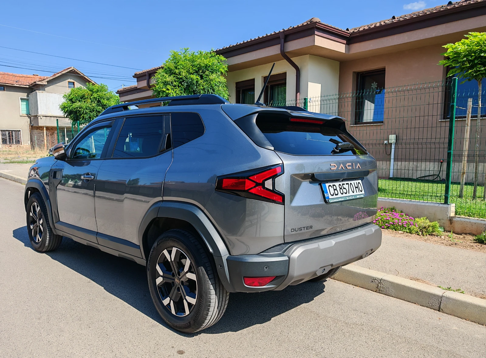 Dacia Duster 1.0 LPG, снимка 2 - Автомобили и джипове - 55644127