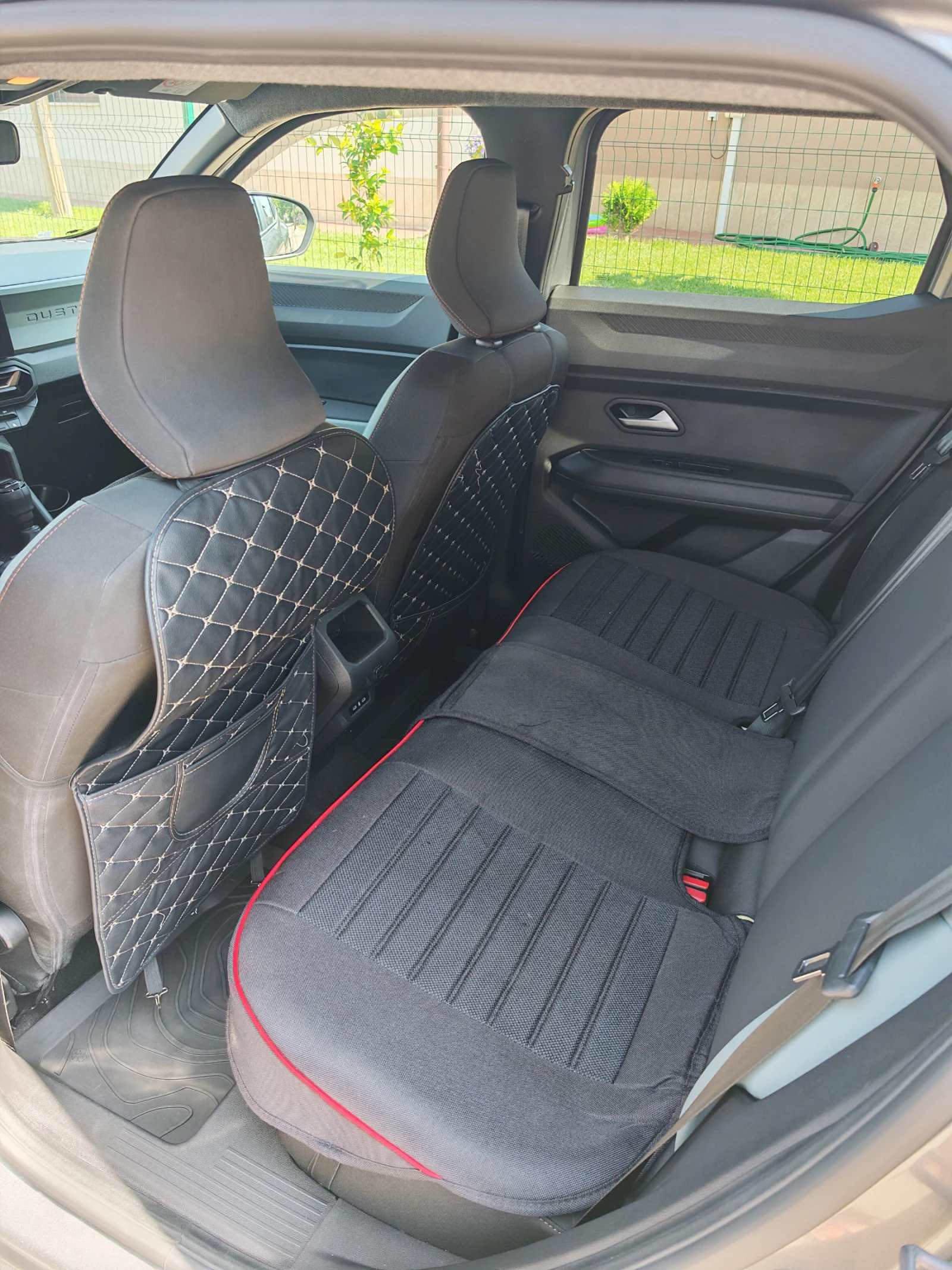 Dacia Duster 1.0 LPG, снимка 9 - Автомобили и джипове - 55644127