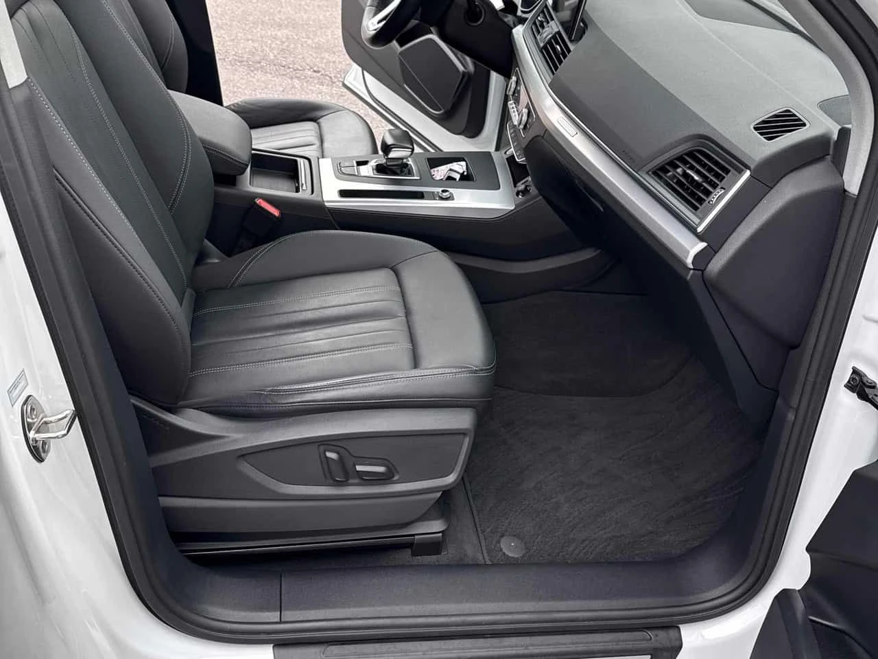 Audi Q5 PROGRESSIV S-LINE* DISTRONIC* 360* , снимка 15 - Автомобили и джипове - 55664827