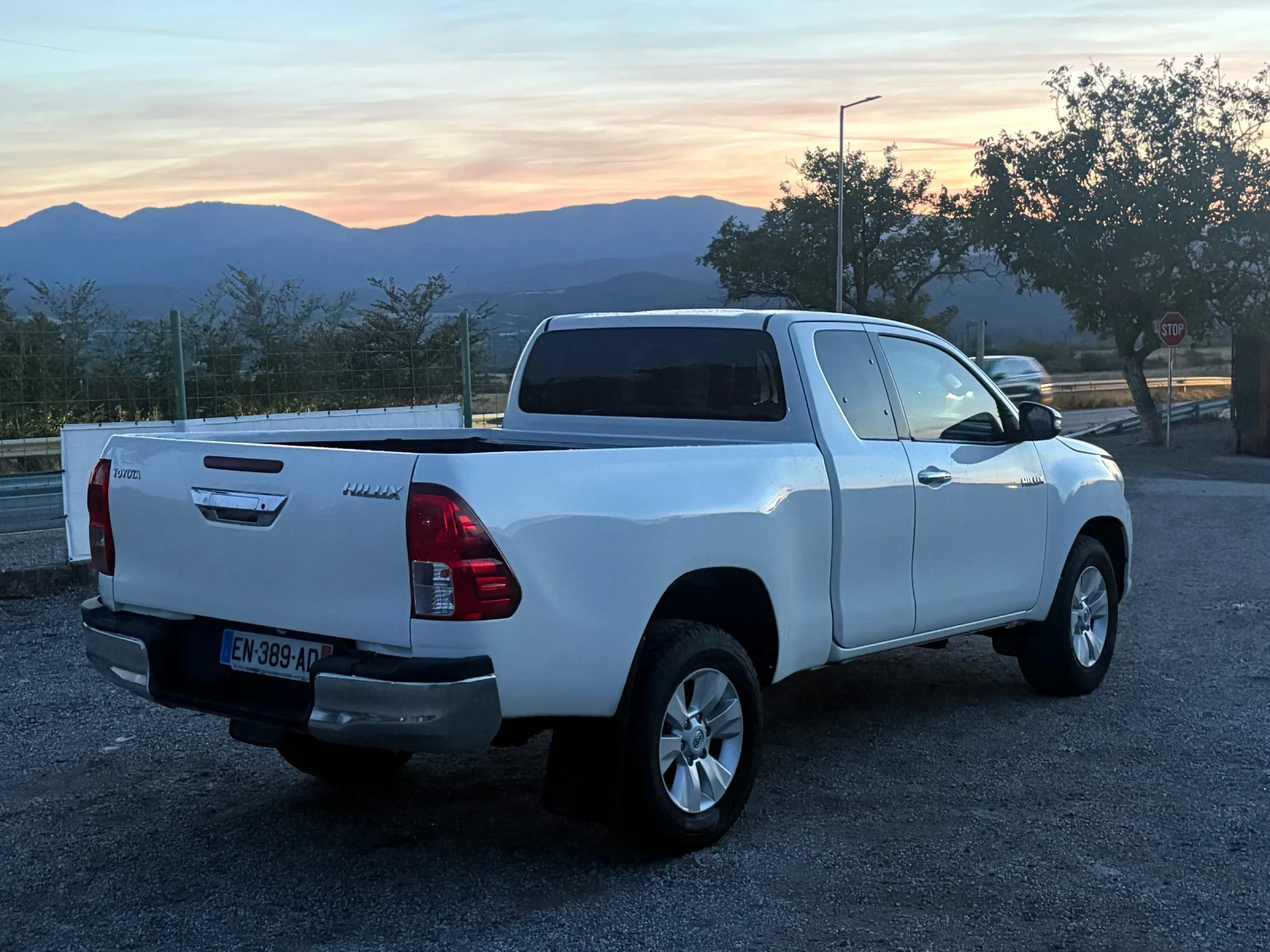 Toyota Hilux, снимка 17 - Автомобили и джипове - 56340876
