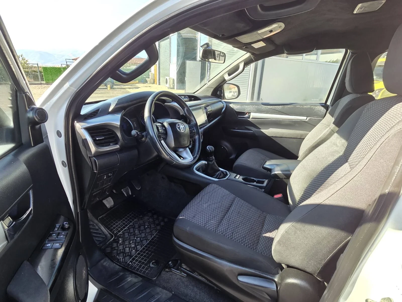 Toyota Hilux, снимка 8 - Автомобили и джипове - 56340876