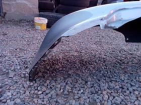 Задна броня за Honda FR-v, снимка 6