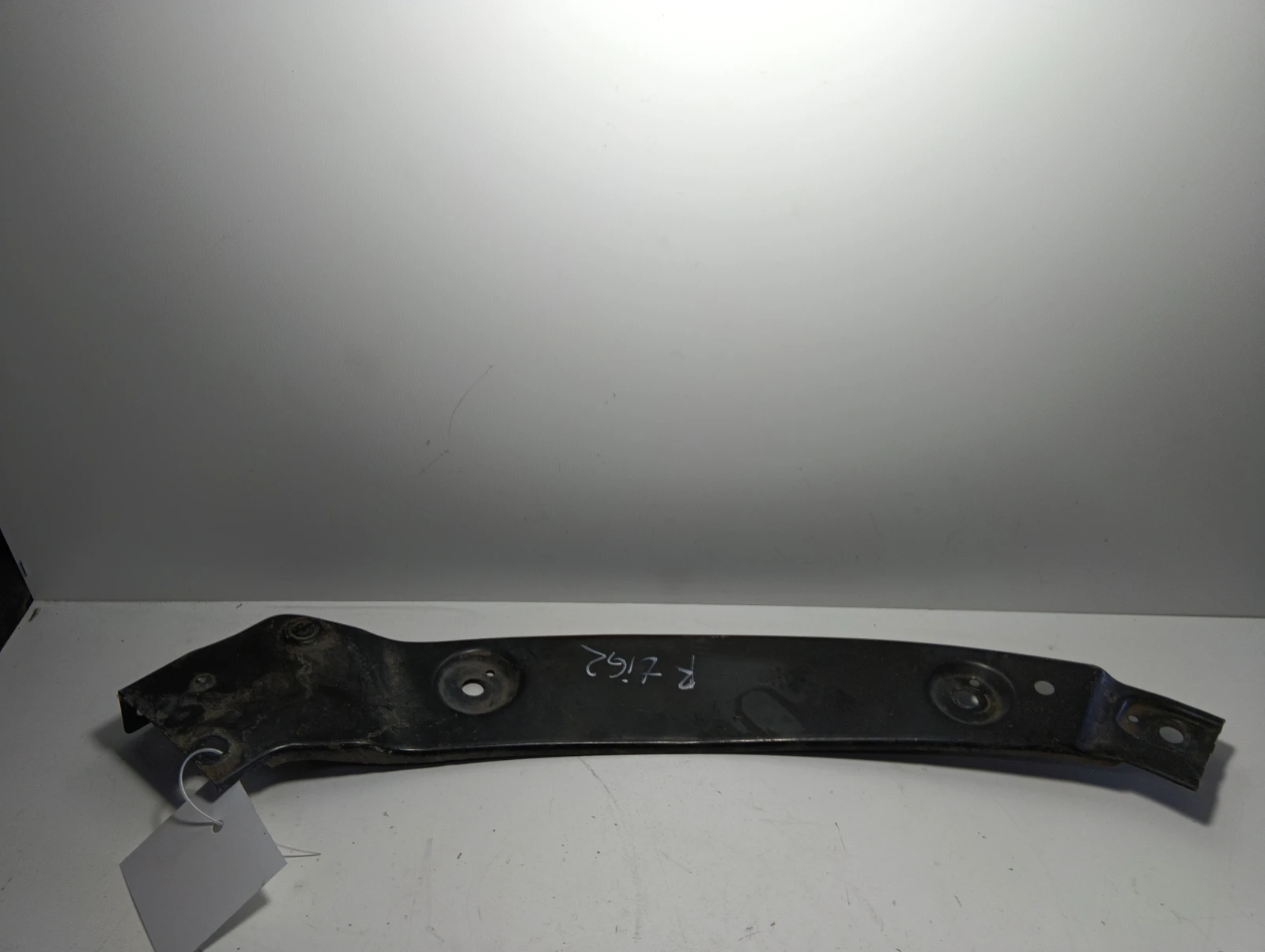 държач очиларка десен 5N0805932B VW Tiguan