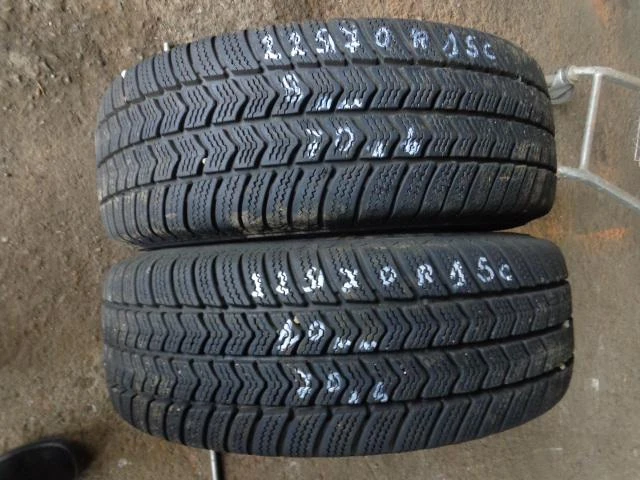 Гуми Зимни 225/70R15, снимка 3 - Гуми и джанти - 20268729