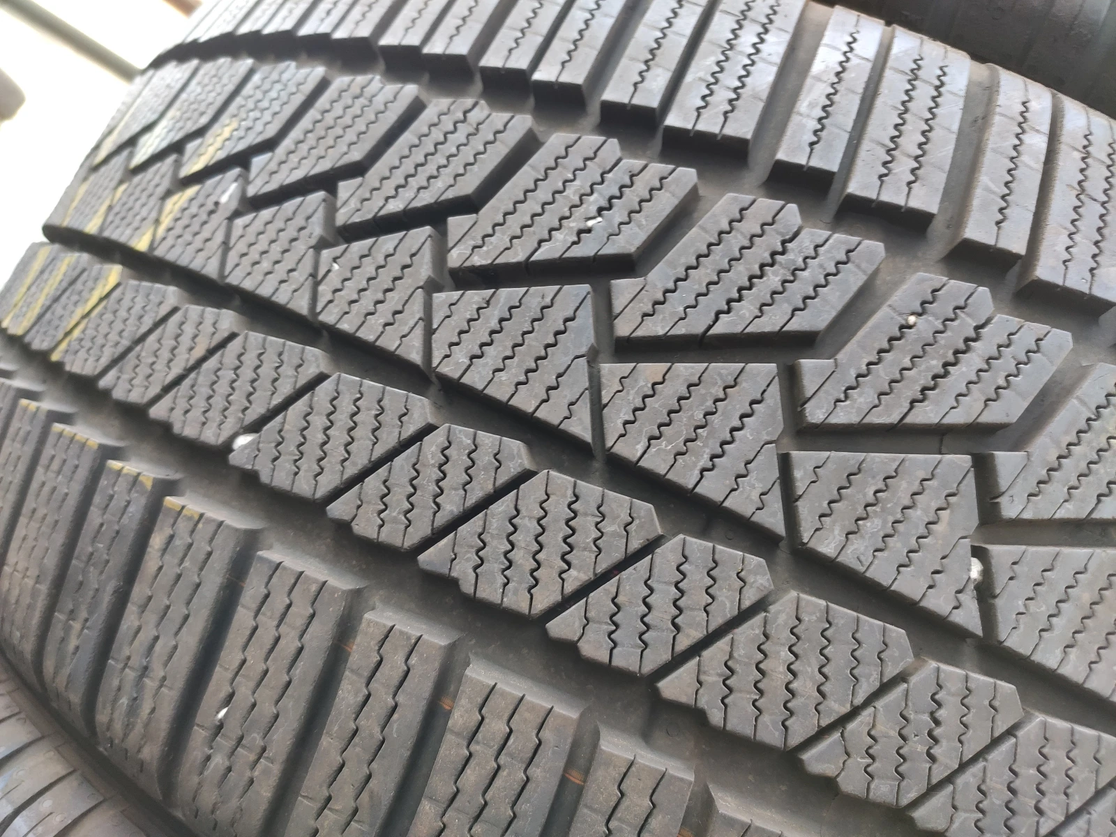 Гуми Летни 255/45R19