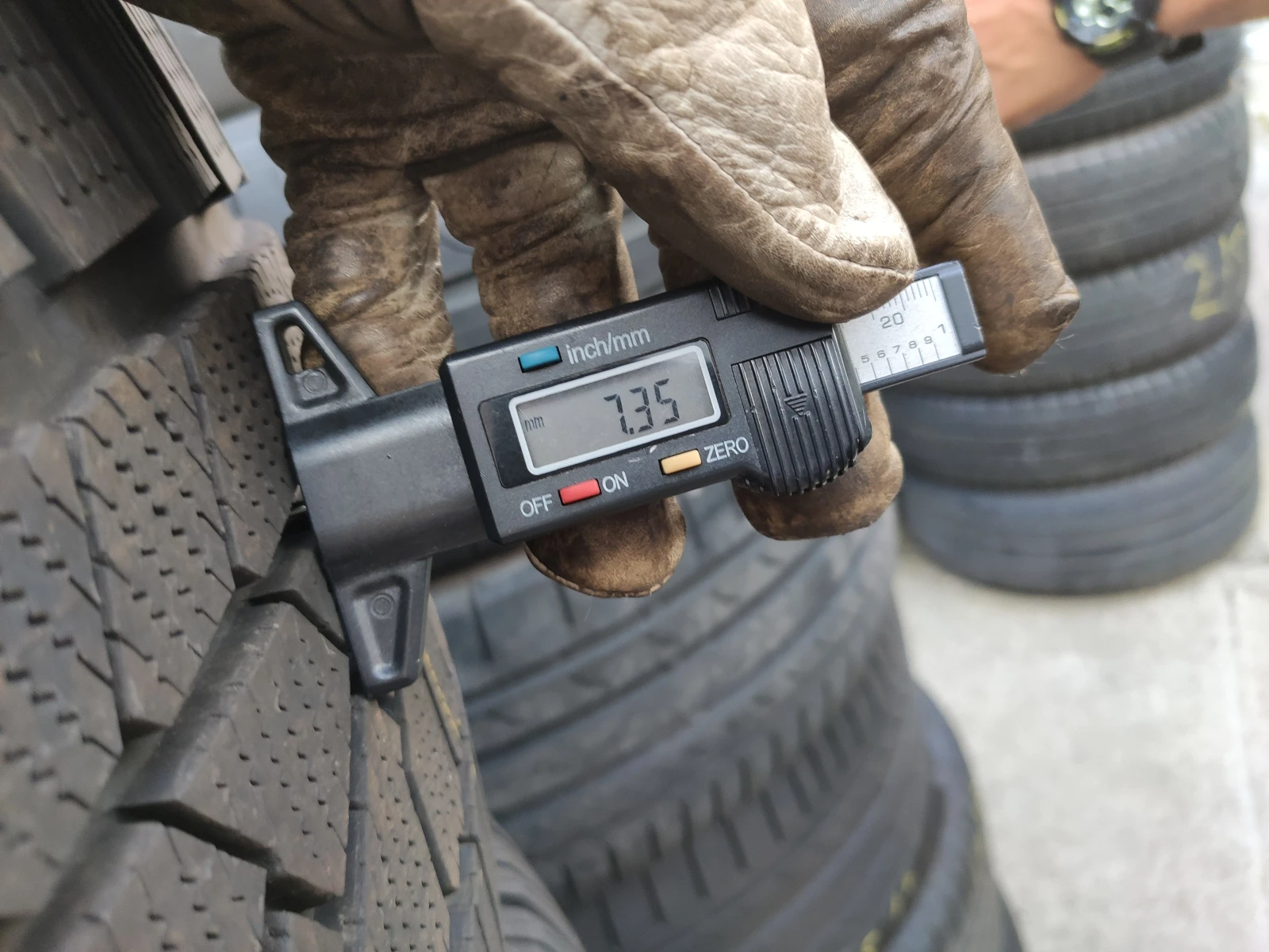Гуми Летни 255/45R19, снимка 7 - Гуми и джанти - 55272424