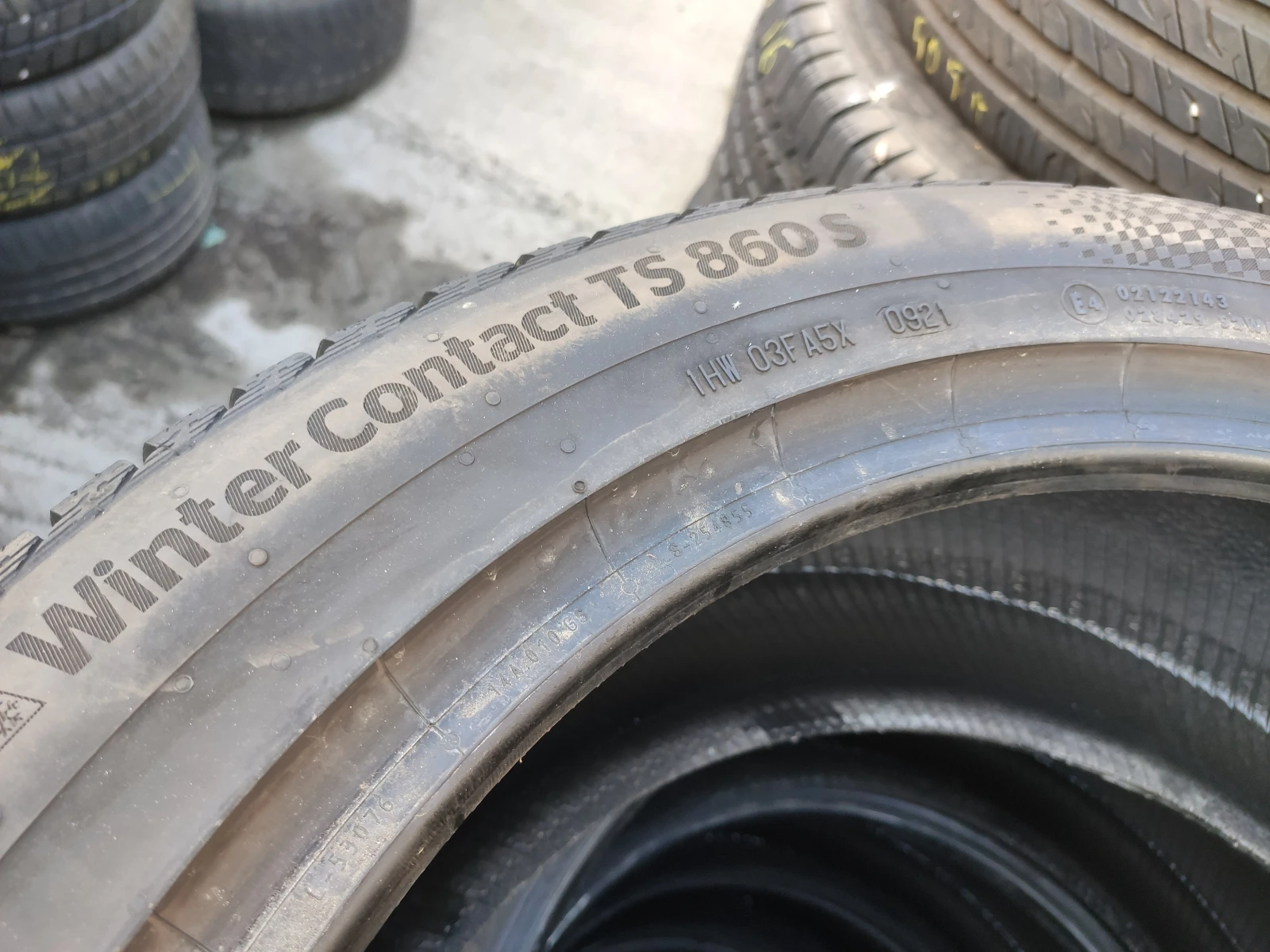 Гуми Летни 255/45R19, снимка 10 - Гуми и джанти - 55272424