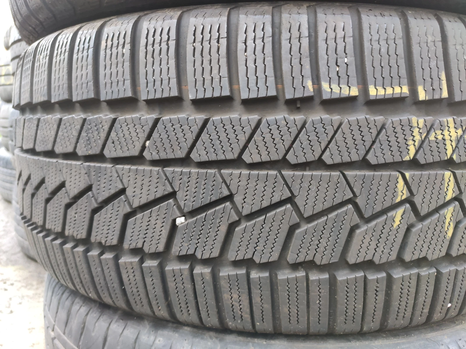 Гуми Летни 255/45R19, снимка 5 - Гуми и джанти - 55272424