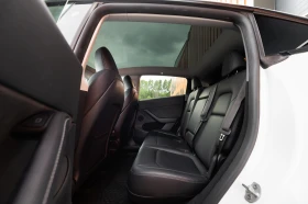 Tesla Model Y Long Range Dual Motor, снимка 12