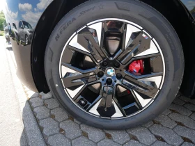 BMW iX xDrive60/FACELIFT/M-SPORT/SKY LOUNGE/H&K/360/, снимка 3