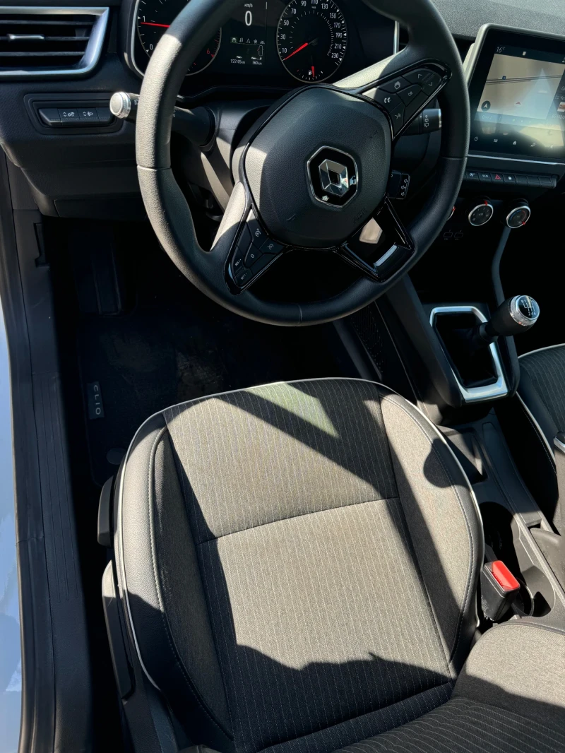 Renault Clio, снимка 4 - Автомобили и джипове - 47754382