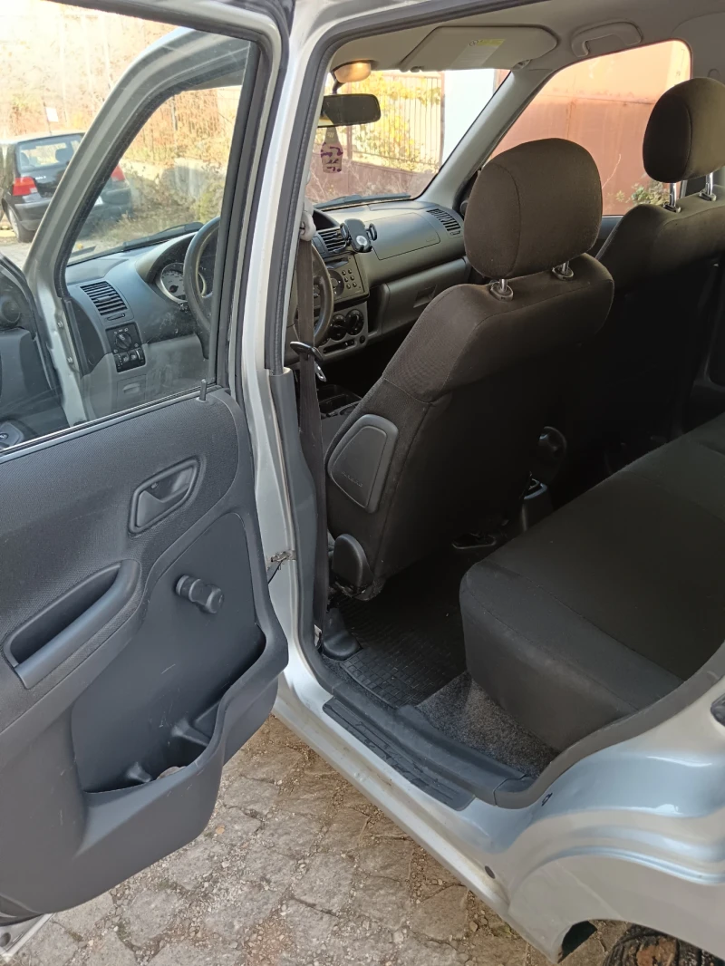 Subaru Justy 1.3, снимка 8 - Автомобили и джипове - 47716396