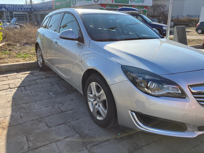 Opel Insignia, снимка 1 - Автомобили и джипове - 49153912