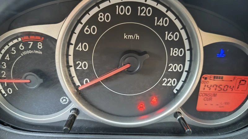 Mazda 2, снимка 4 - Автомобили и джипове - 50534343