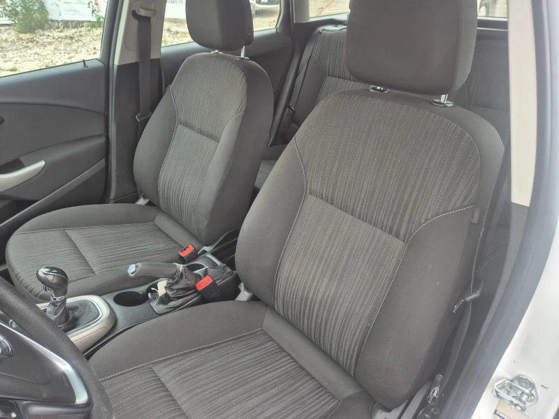 Opel Astra 1.7D, 110K.NAVI, снимка 10 - Автомобили и джипове - 52119527