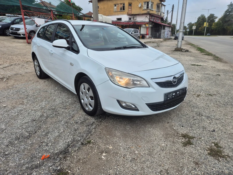 Opel Astra 1.7D, 110K.NAVI, снимка 3 - Автомобили и джипове - 52119527